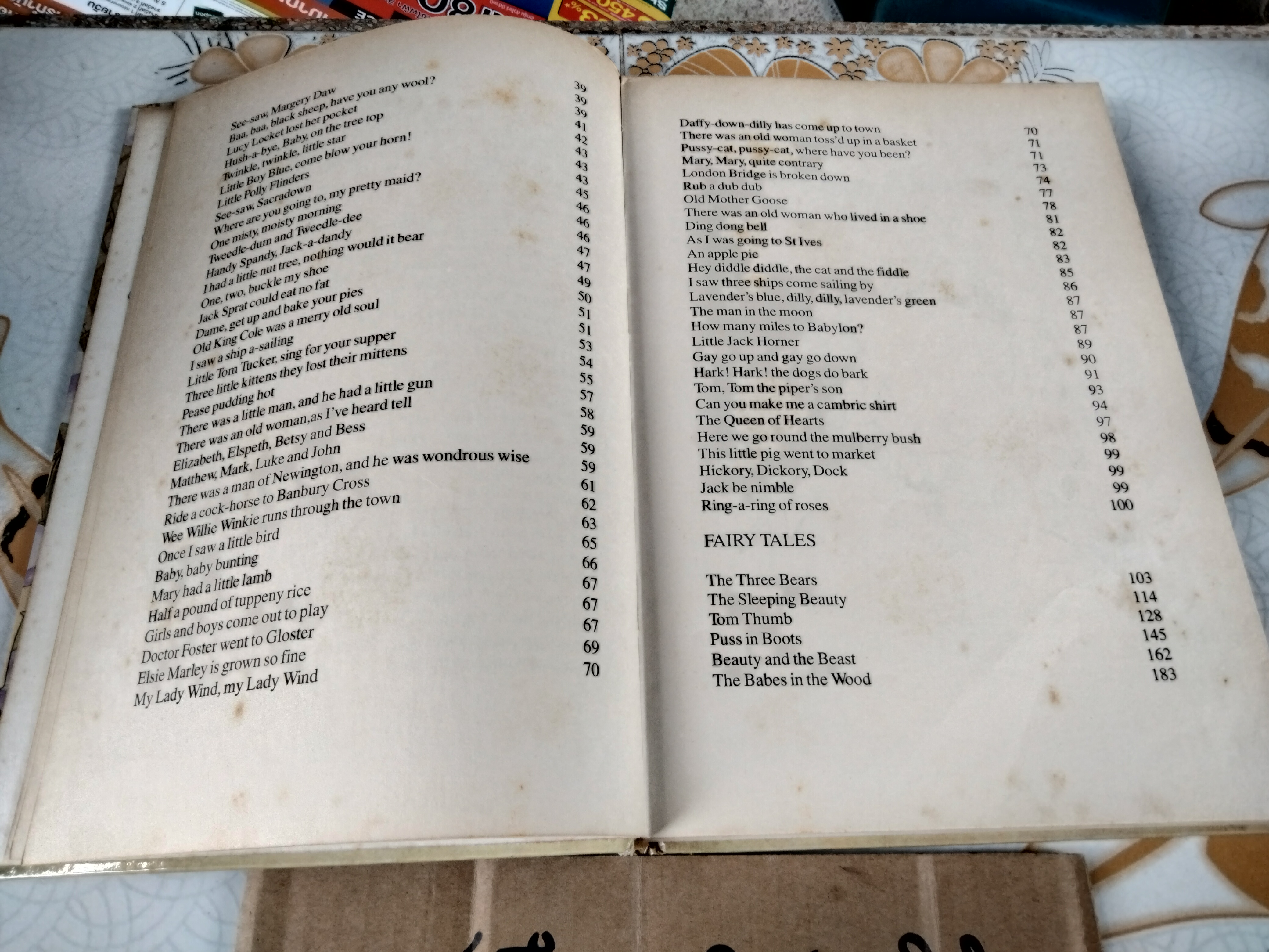 Nursery Rhymes and Fairy Tales -Margaret Tarrant (Hardcover) พิมพ์ปี 1983 Chechoslovakia