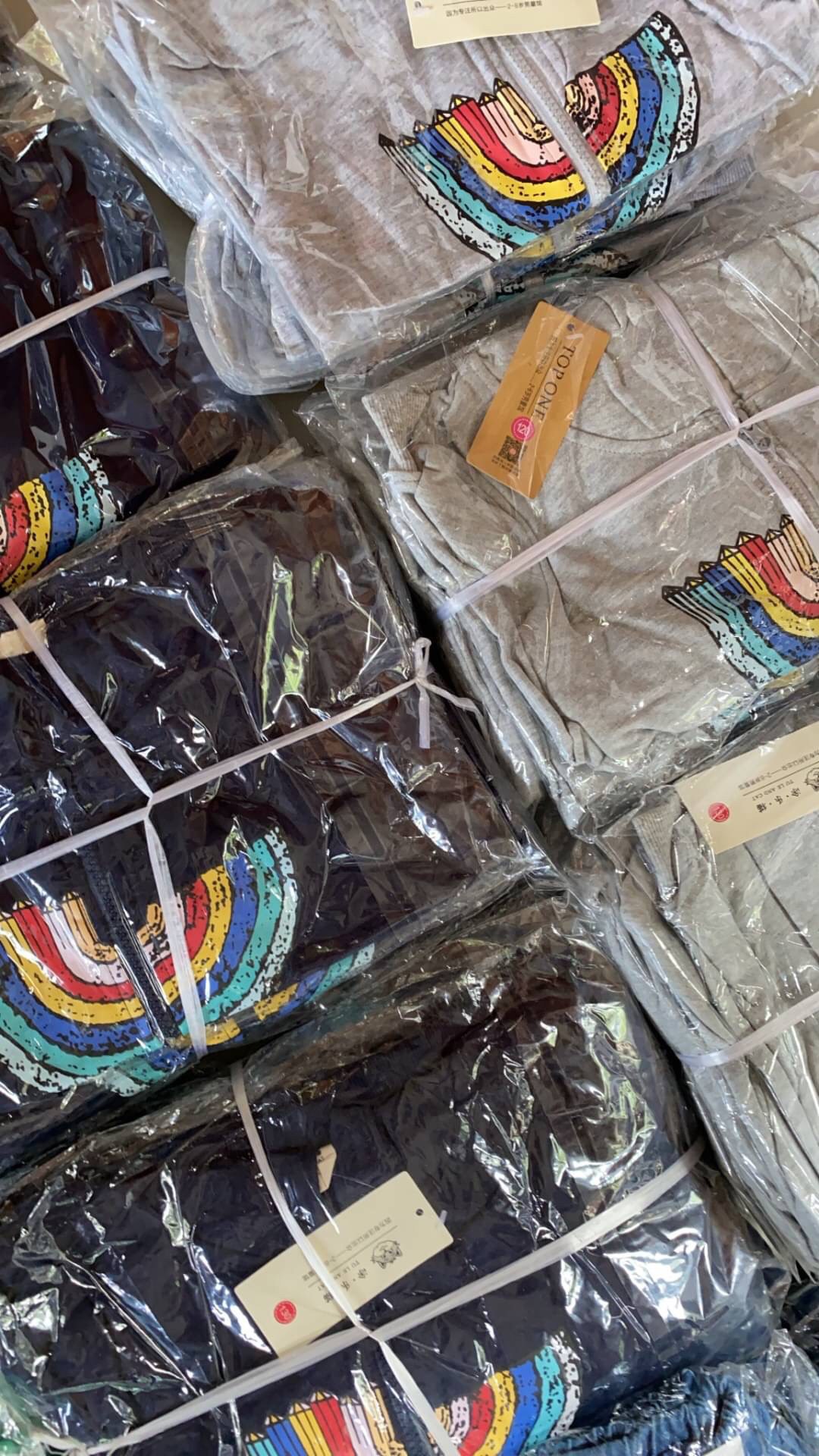 เสื้อกันหนาวเด็กมีฮู้ด