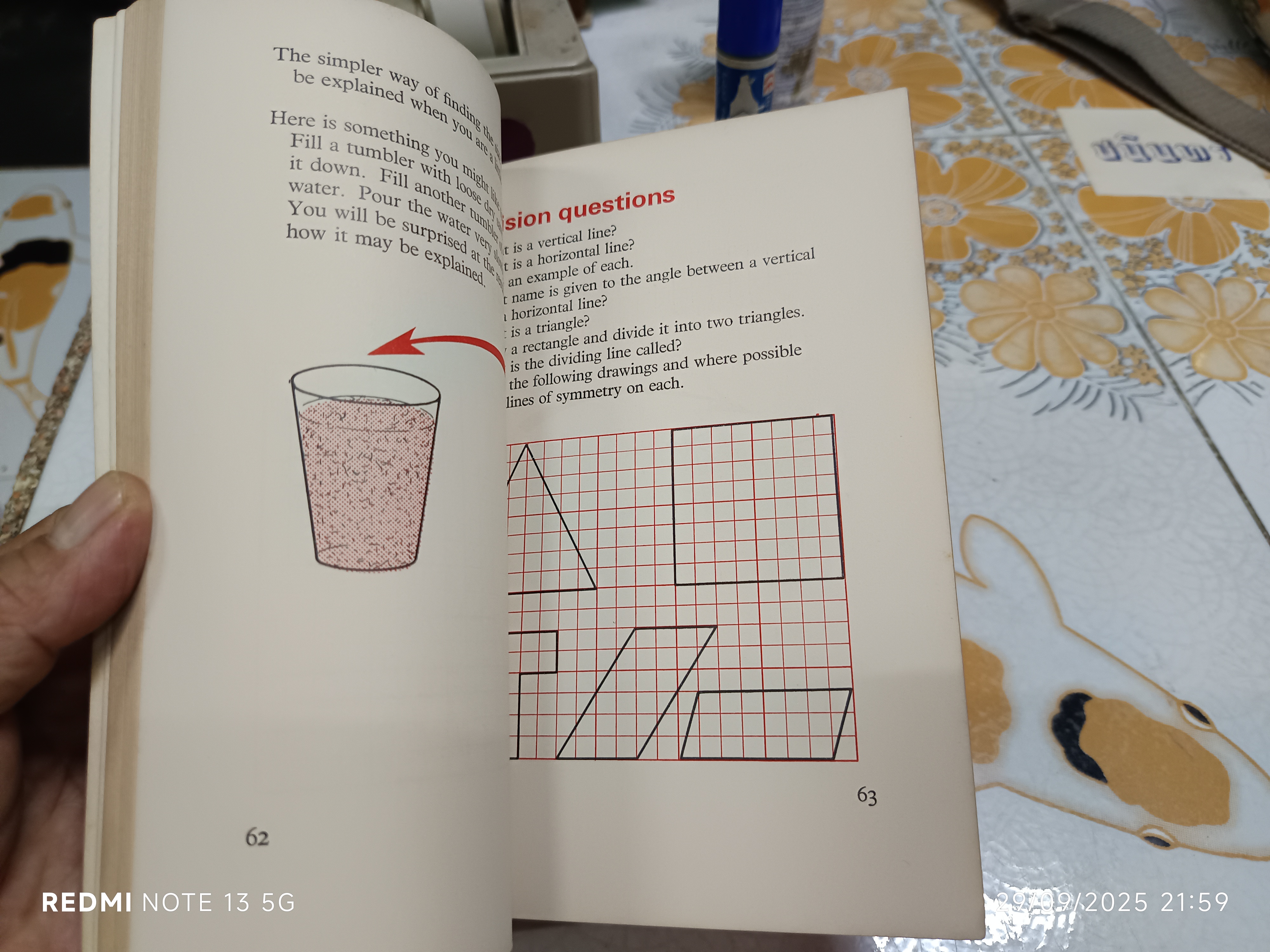 Lomond Mathematics 2 เขียนโดย S. L. Christie, E. H. Gibson และ R. J. Shaw 1968