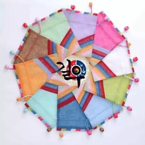 กระเป๋าผ้าเกาหลีแถบสีนำโชค 한국 컬러 스트립 복주머니 Korean Color Strips Lucky Bag