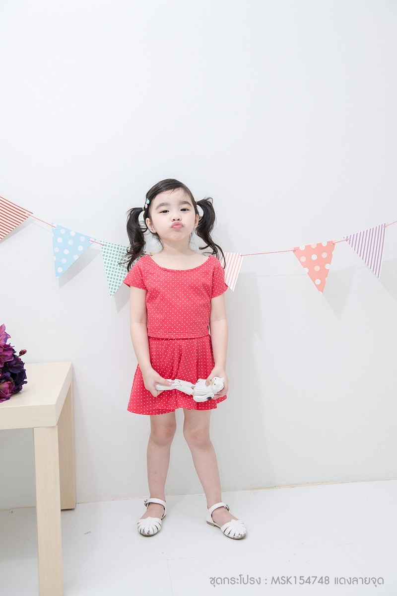 ชุดกระโปรงเด็กหญิง สีแดงจุดขาว