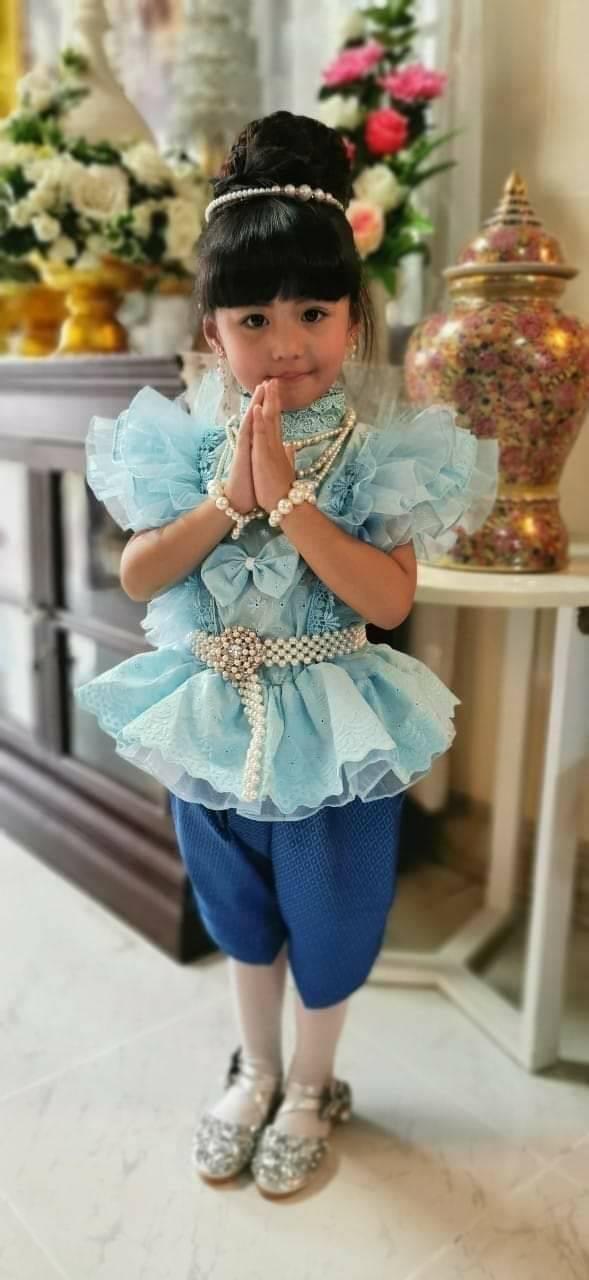 ชุดไทยเด็กหญิง น่ารักฟรุ้งฟริ้ง