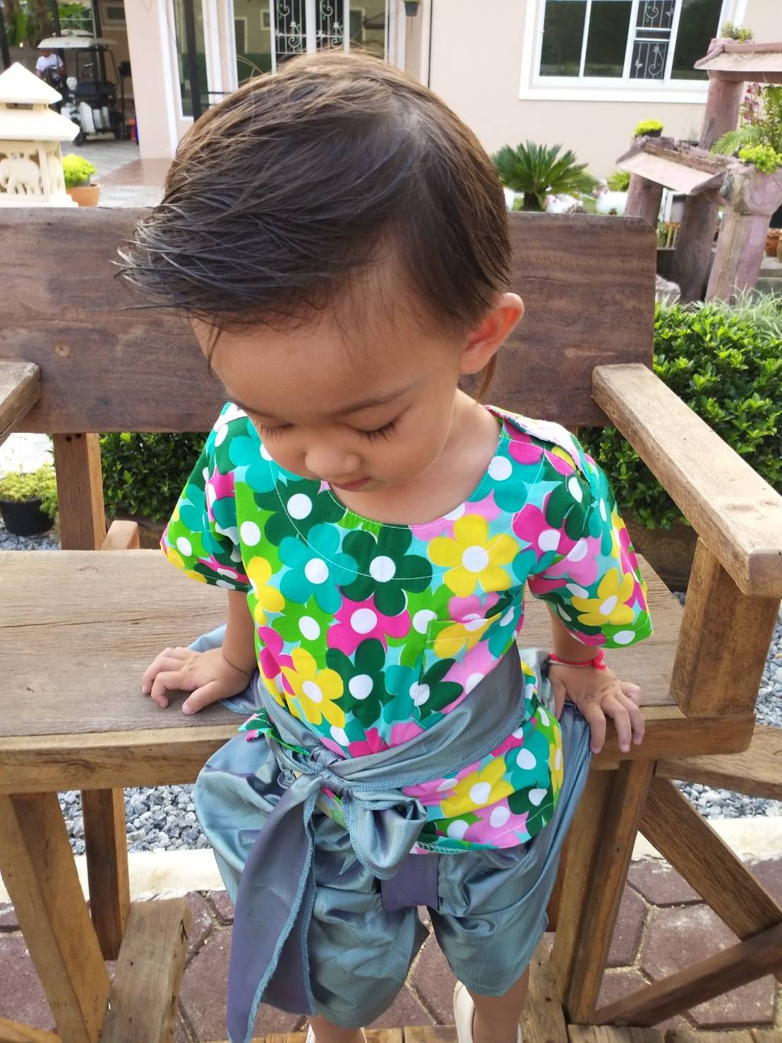 ชุดไทยเด็กชายลายดอก