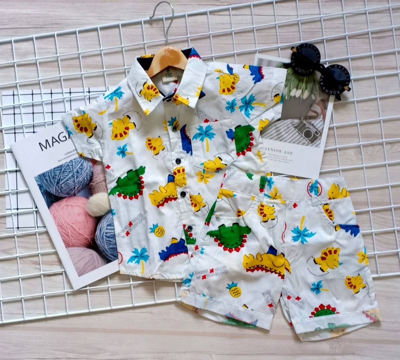 ชุดเด็ก setเสื้อคอปกกับกางเกง ลายไดโนเสาร์