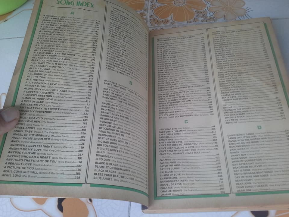 Let it be me - Golden Oldies (หนังสือโดนน้ำ) **สินค้าหมด**