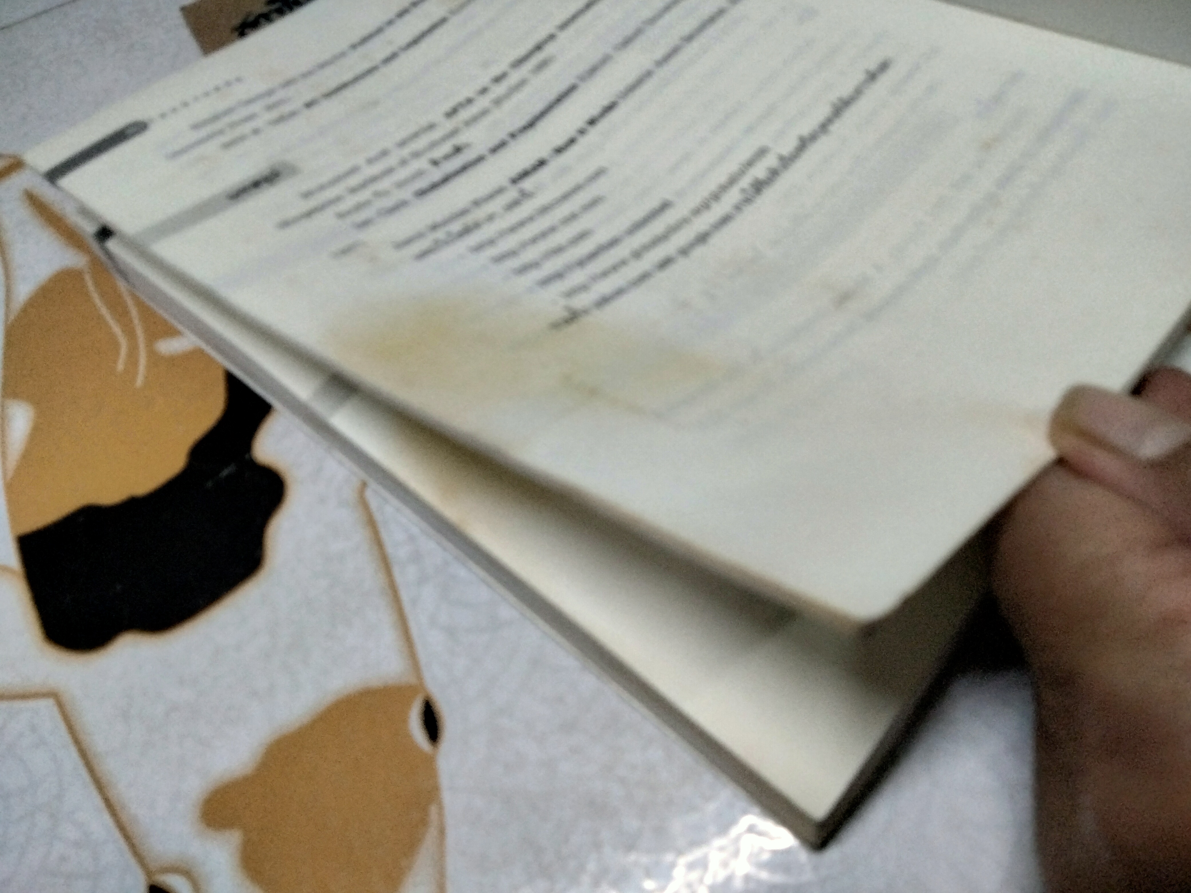 โลกร่วมสมัย - ตอบคำถามของคนรุ่นใหม่ โดย รศ.ประทุมพร วัชรเสถียร (หนังสือโดนน้ำ) **สินค้าหมด**