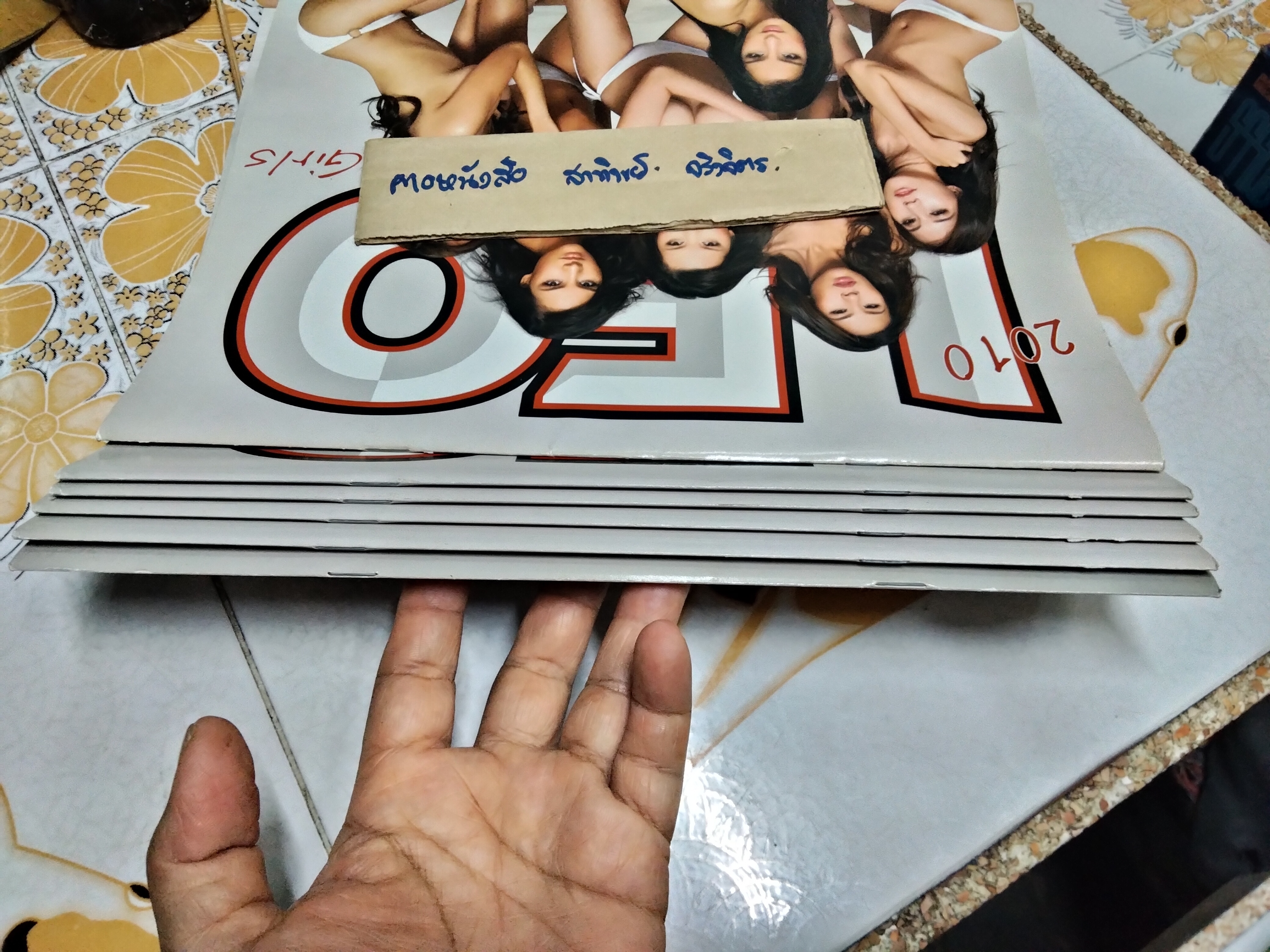 ปฏิทินลีโอ leo 2010 ปฏิทินลีโอเบียร์ 2553 Body paint (เล่มละ)