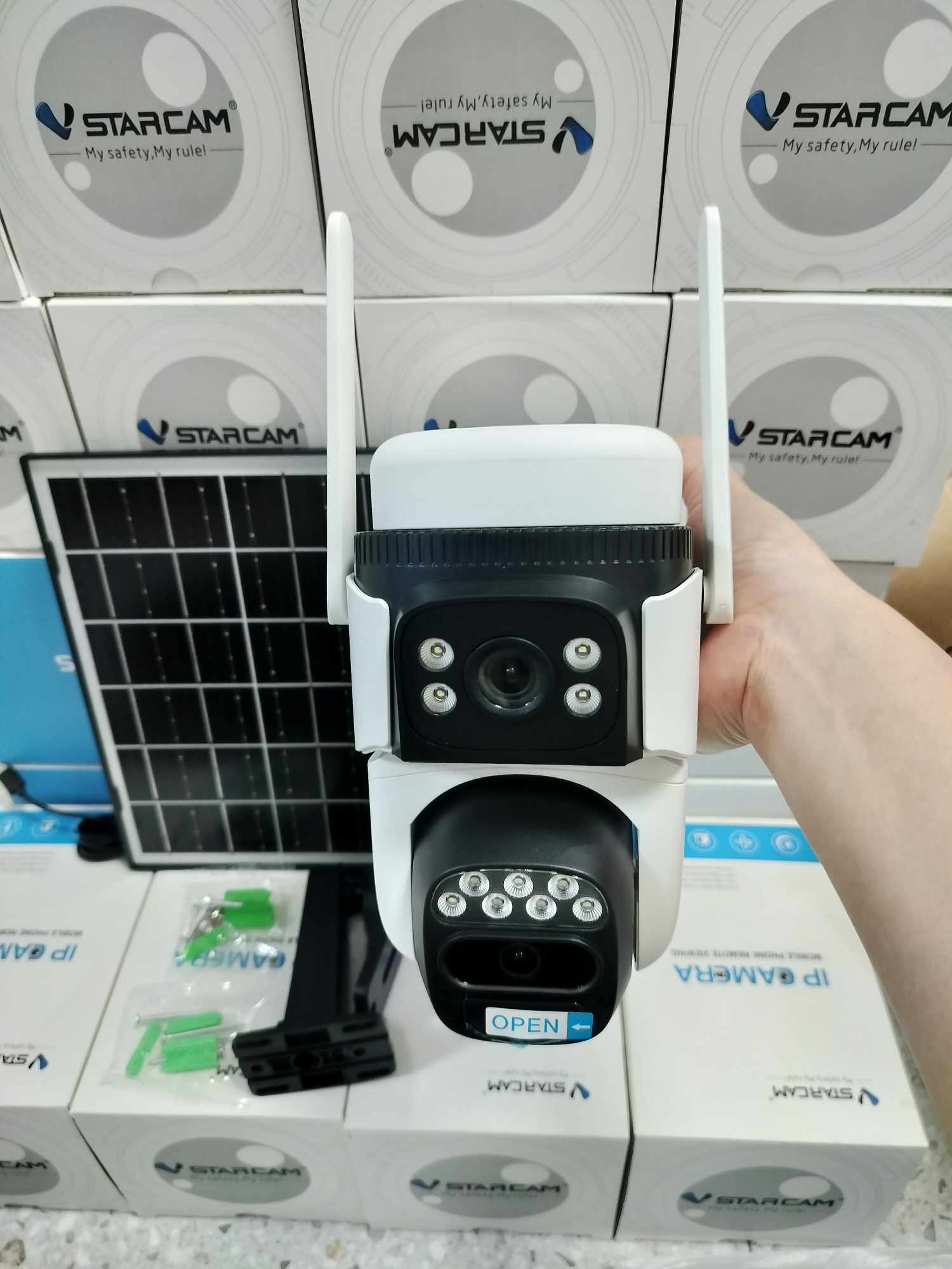 Vstarcam Vstarcam กล้องวงจรปิดภายนอกใส่ซิมการ์ดแบบโซล่าเซลล์ กล้อง2เลนส์ รุ่นBG621DR ความคมชัด3ล้านพิกเซล ขาว