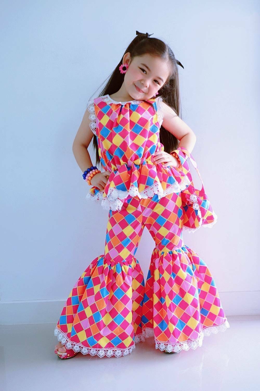 ชุดเด็กหญิง set กางเกงขาม้ากับเสื้อแขนกุดระบายสีสดใส