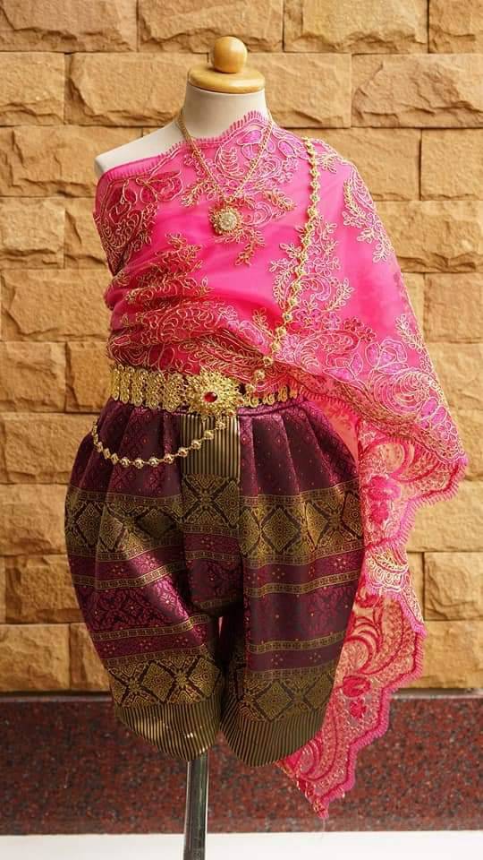 ชุดไทยเด็ก สไบลูกไม้กับโจงผ้าไหม