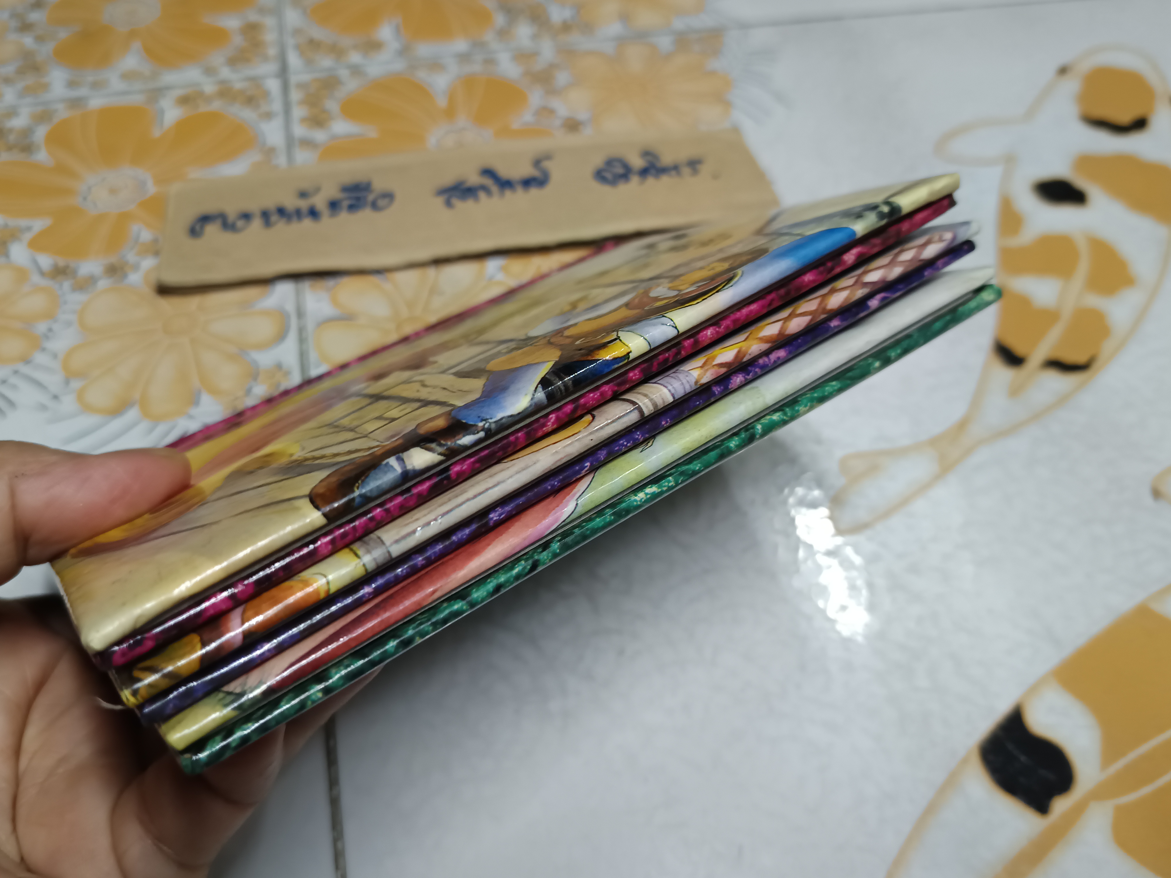 นิทานห้องสมุด ชุดนิทาน กริมม์ส (มี 3 เล่ม / 5 เล่มชุด) ประกอบไปด้วย เจ้าชายกบ, ช่างตัดเสื้อร่างเล็กใจกล้า, ระพันเซล (ติดเทปใสที่ใบรองปก) **สินค้าหมด**