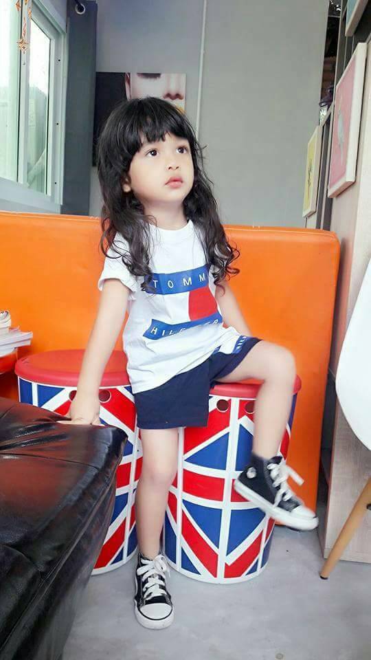 set เสื้อขาวกับกางเกงสีกรม สำหรับเด็ก