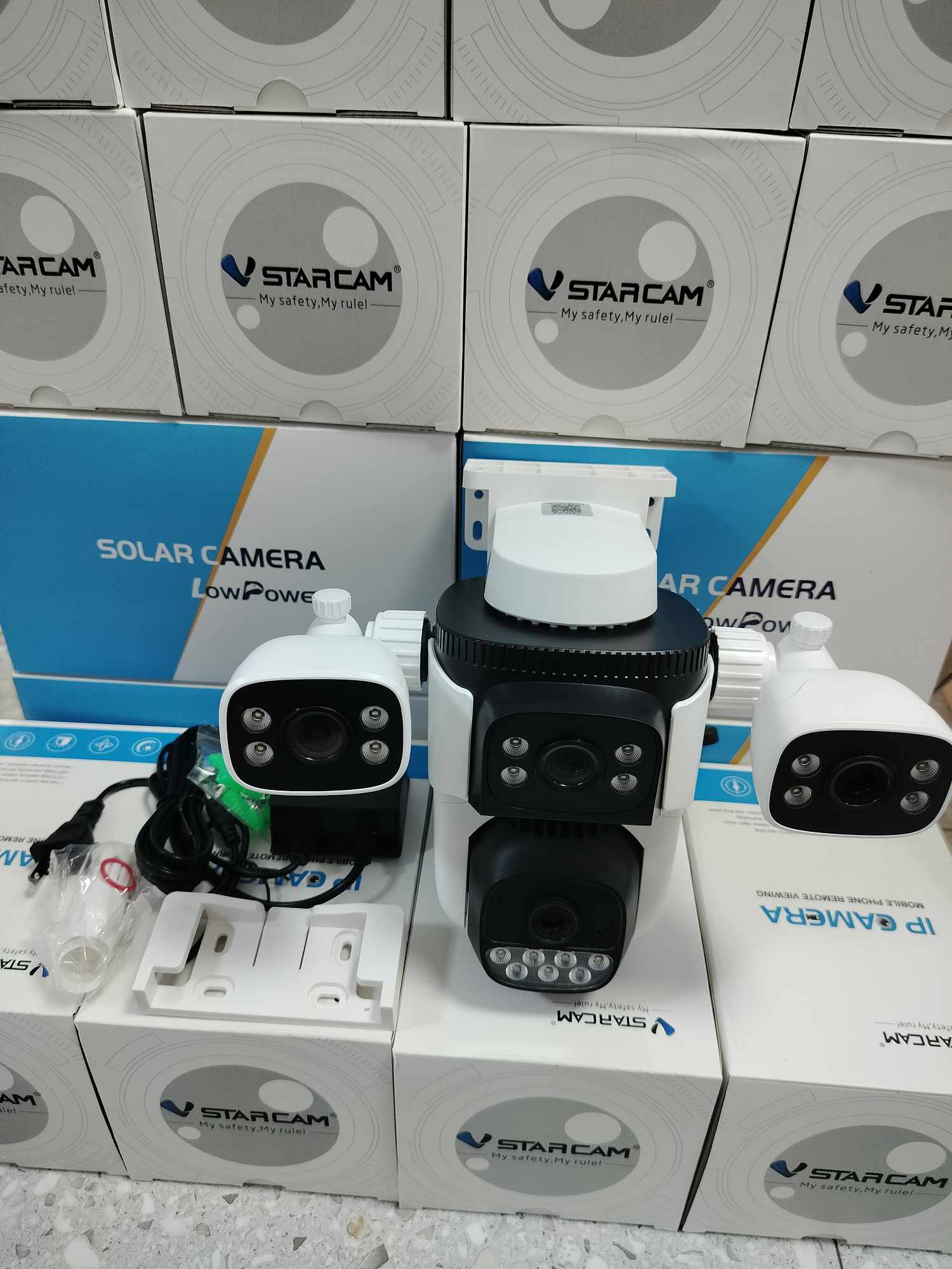 Vstarcam Vstarcam กล้องวงจรปิดภายนอก3เลนส์4มุมมองในจอเดียว รุ่นCS621FR กล้องมีWIFIในตัว บันทึกภาพและเสียง ขาว