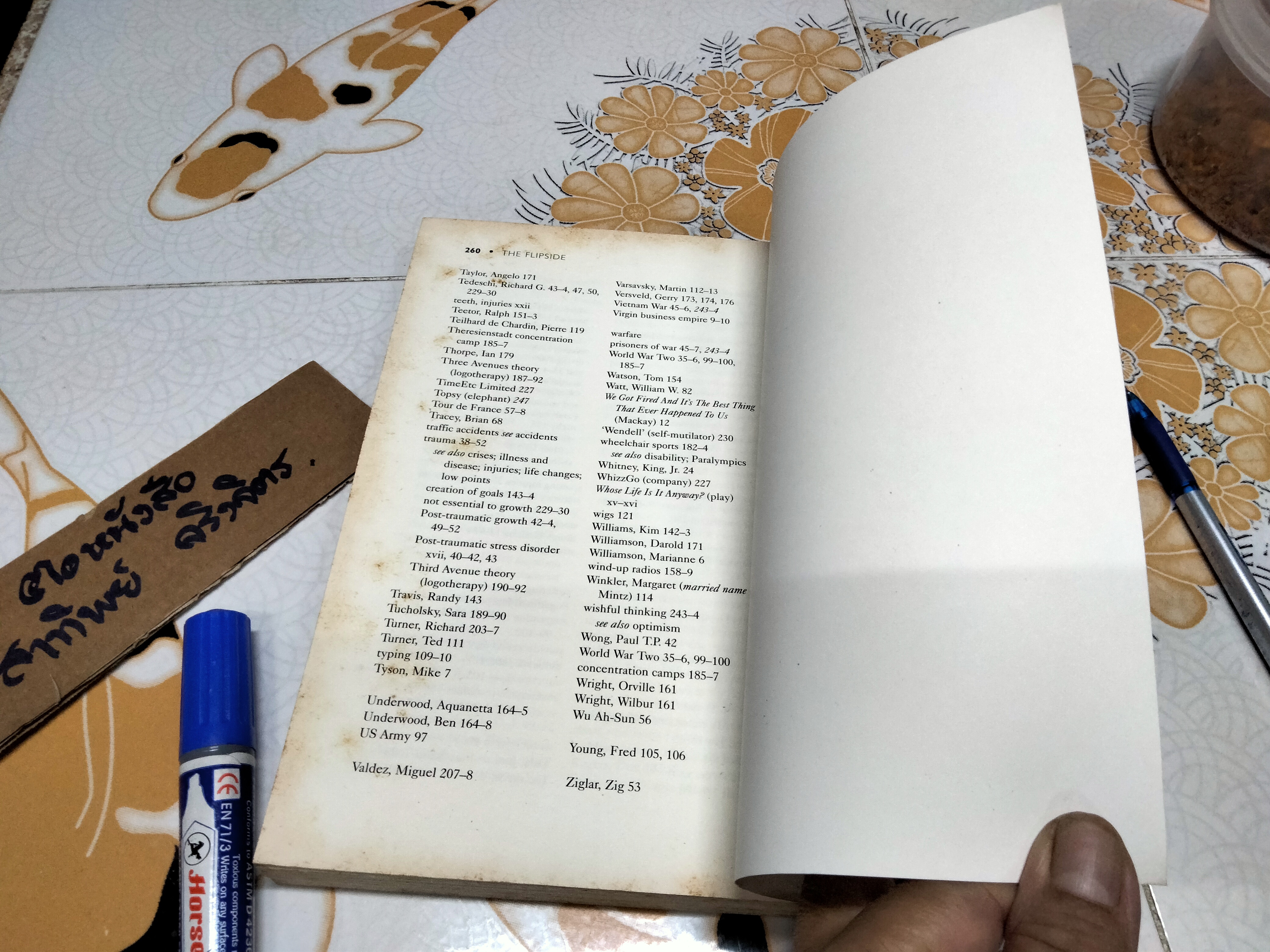 THE FLIPSIDE By Adam J Jackson Finding the Hidden Opportunities in Life (ฉบับภาษาอังกฤษ) **สินค้าหมด**