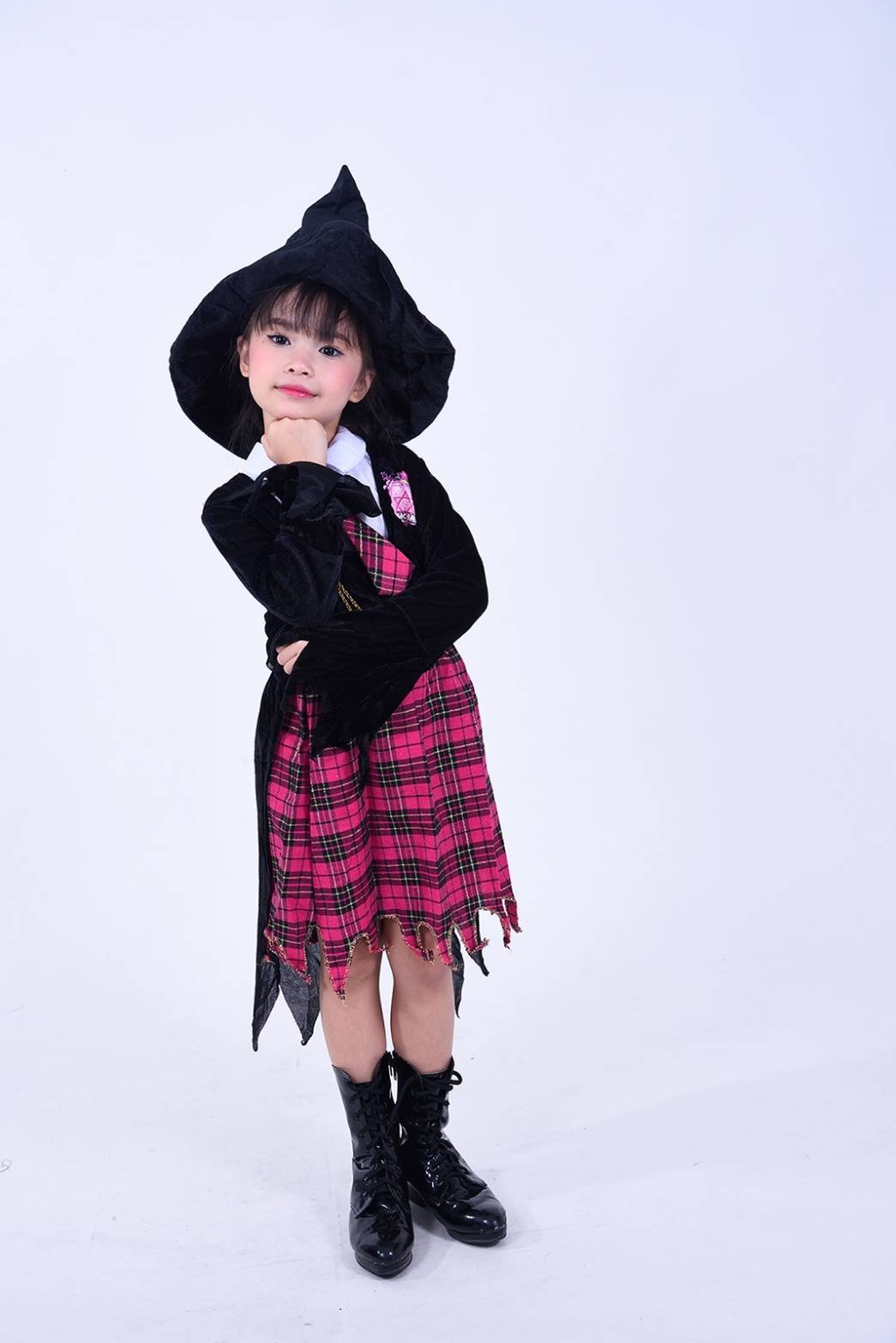 ชุดแฟนซีเด็กหญิง แม่มดน้อยลายสก็อต