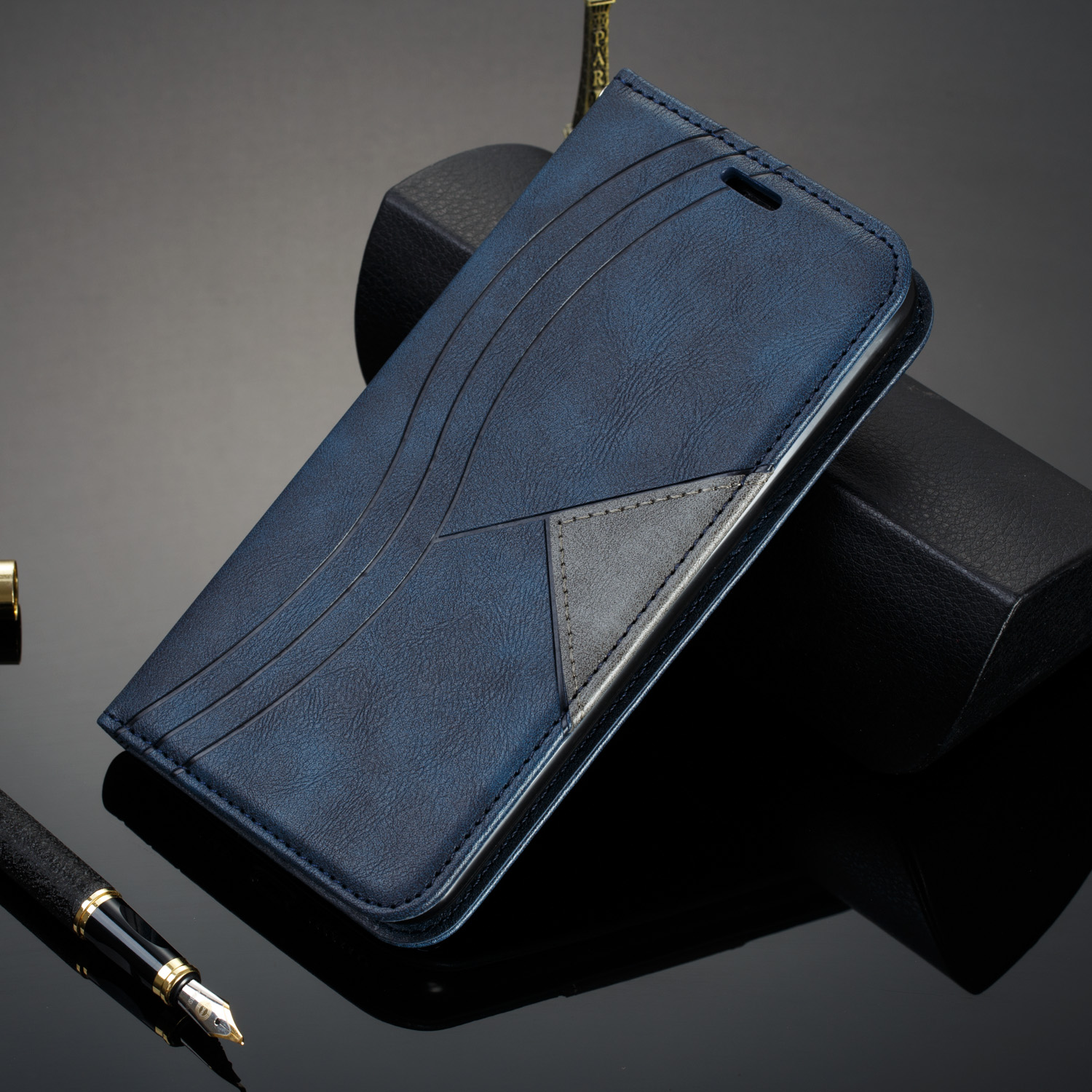 Case iPhone SE (2020) #เคสฝาพับหนัง PU มีช่องเสียบ ID บัตรอื่นๆในตัว Geometric Pattern Leather Card Holder Protective