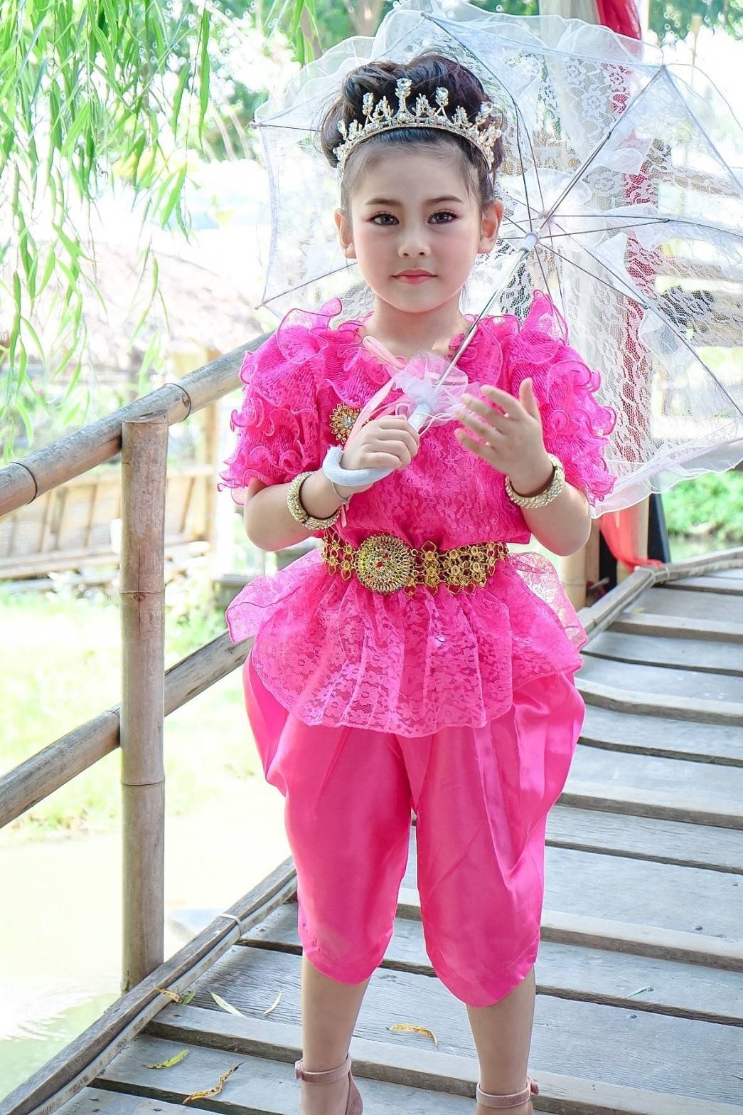 ชุดไทยเด็กหญิงลูกไม้สดใส