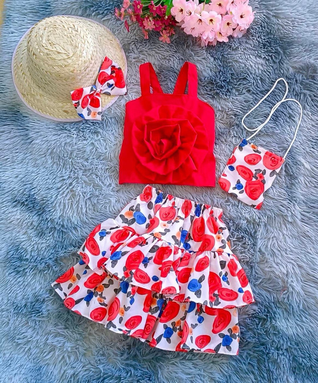 ชุดเด็กset4ชิ้น เสื้อ กระโปรง กระเป๋า หมวกสาน