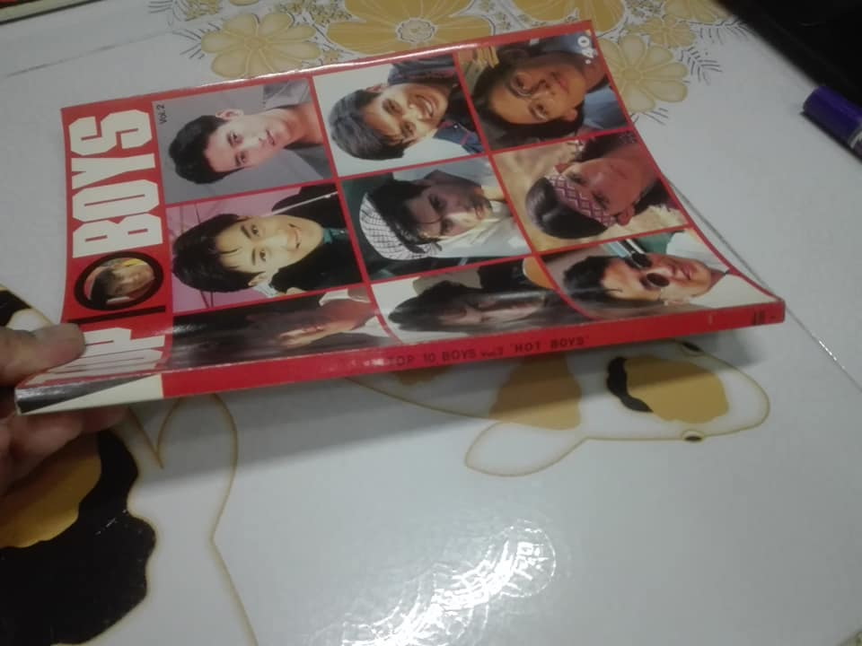 TOP 10 BOYS Vol. 2 " HOT BOYS " - นิตยสาร THE BOY ฉบับพิเศษ **สินค้าหมด**
