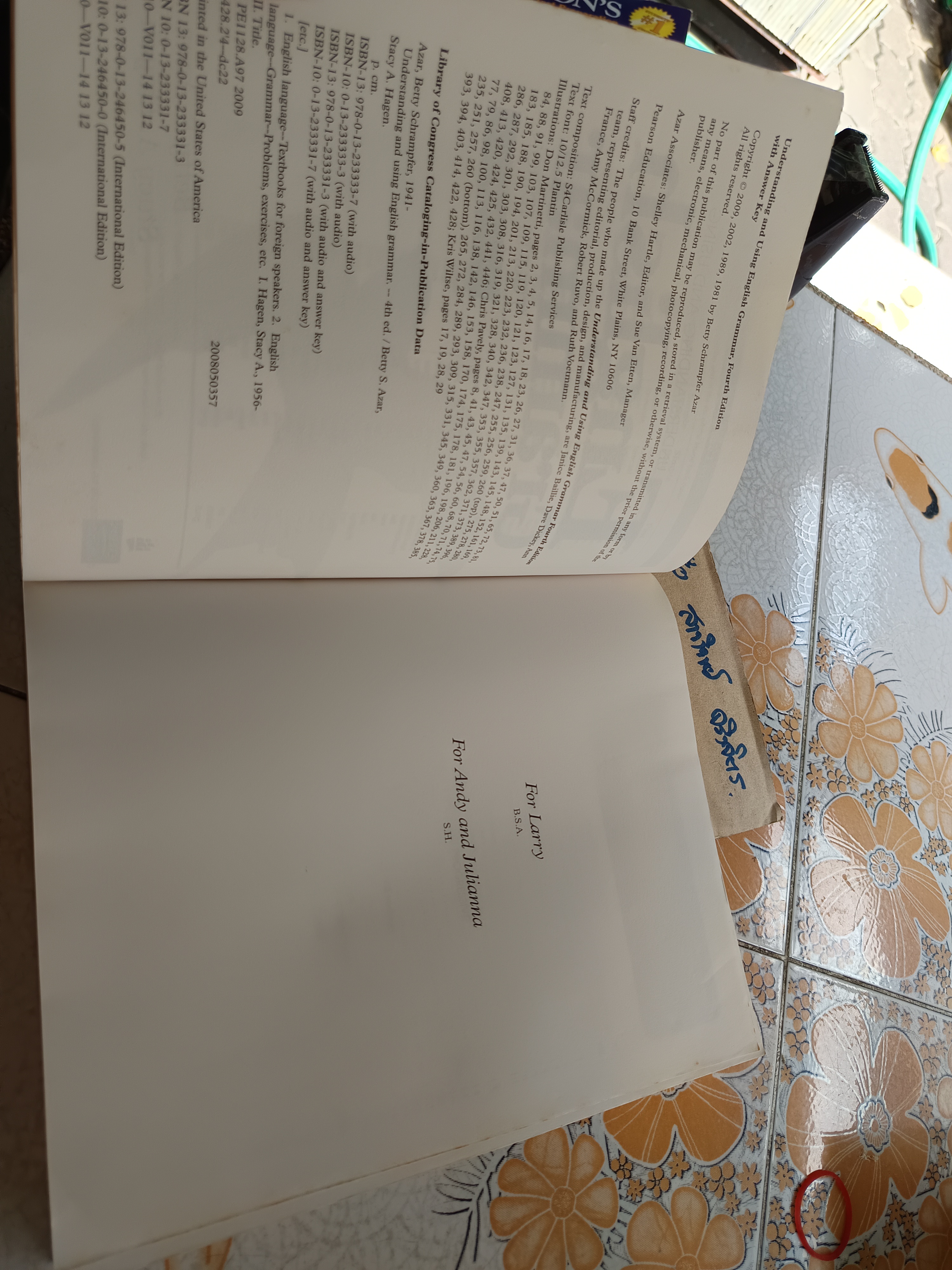 UNDERSTANDING AND USING ENGLISH GRAMMAR with answer key + 1cd (4th edition) Betty S. Azar , Stacy A. Hagen