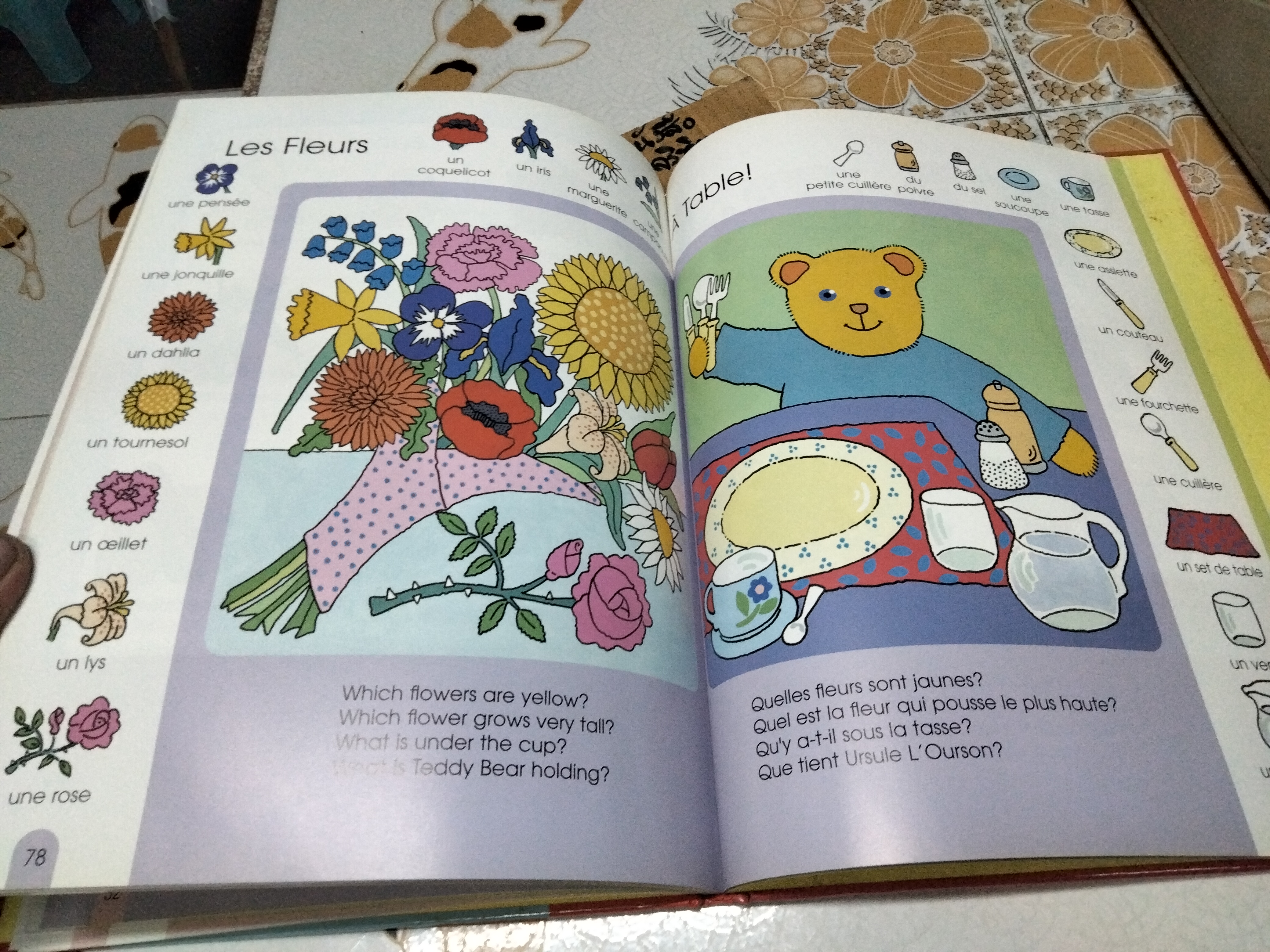 1000 First Words in French. คำศัพท์สำหรับเด็กภาษาอังกฤษ-ฝรั่งเศส พิมพ์ปี 2001 by Armadillo Books