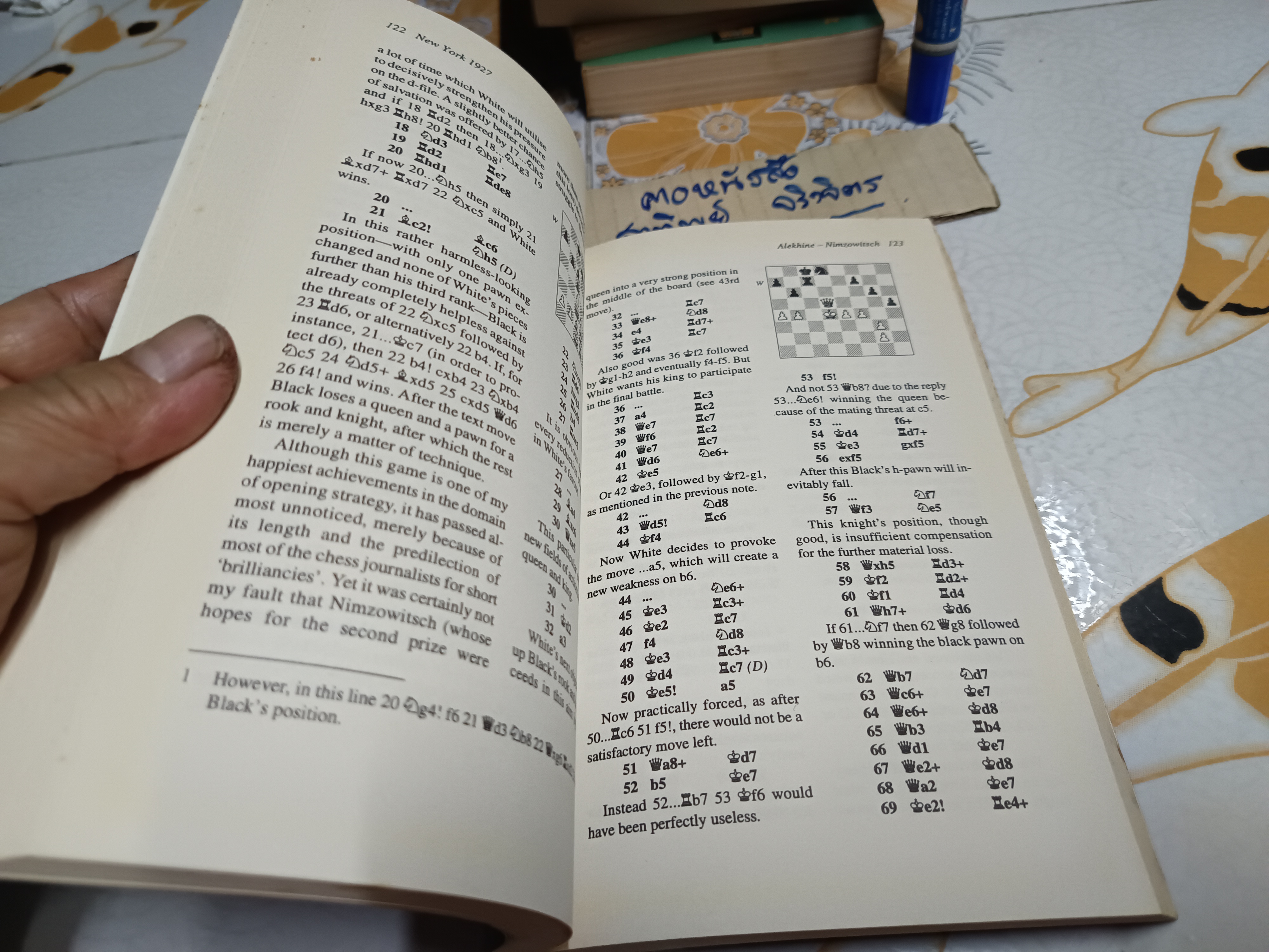 Alexander Alekhine's Best Games. Algebraic Edition Alexander Alekhine. Foreword by Garry Kasparov **สินค้าหมด**