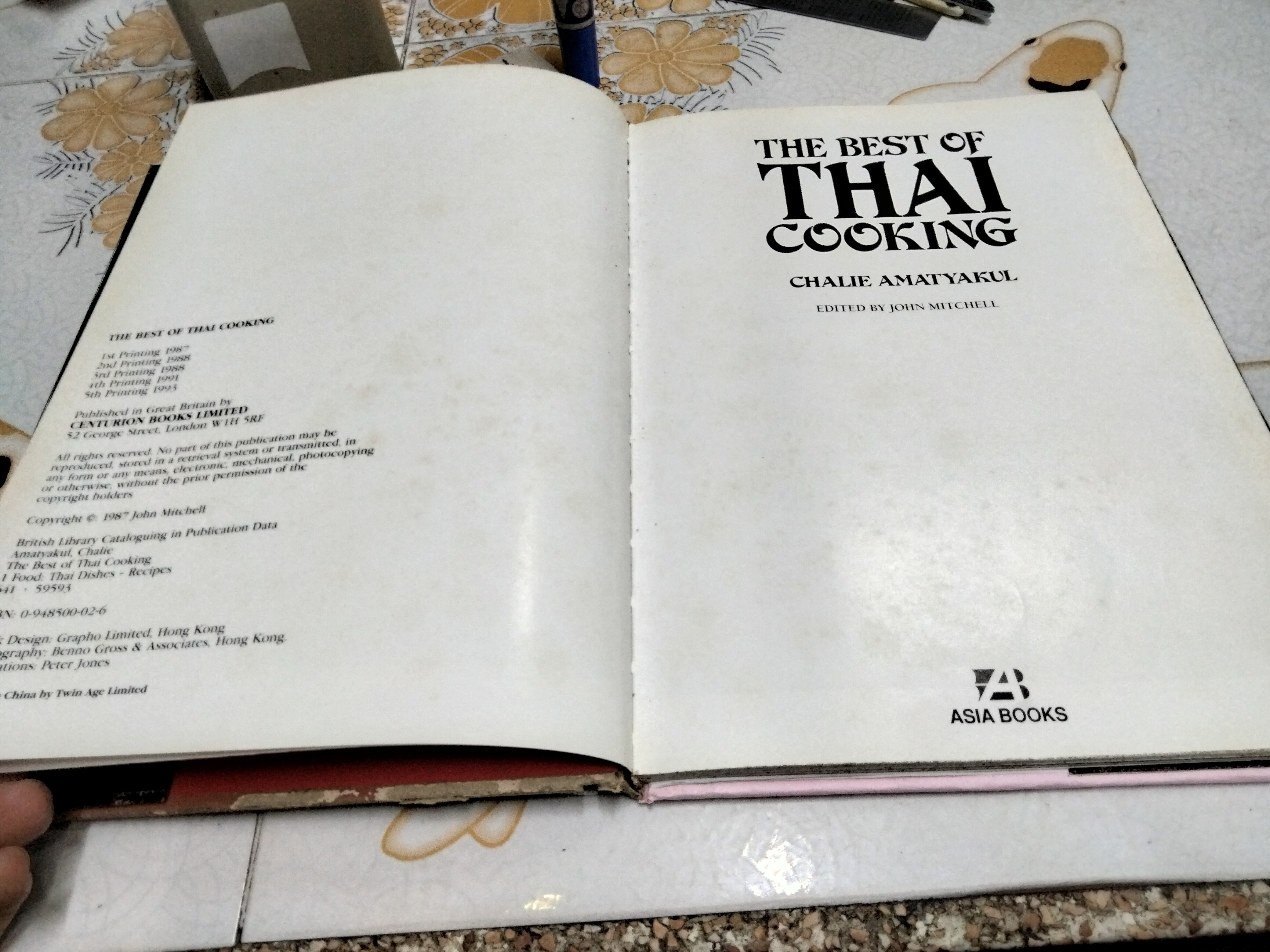 The Best of Thai Cooking (ฉบับภาษาอังกฤษ) By Chalie Amatyakul Edited by John Mitchell (หนังสือมีตำหนิ)