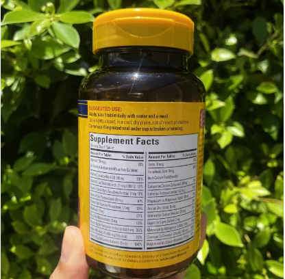 วิตามินรวม 22 ชนิด สำหรับผู้หญิง Women's Multi For Her 50+ 90 Tablets (Nature Made®)