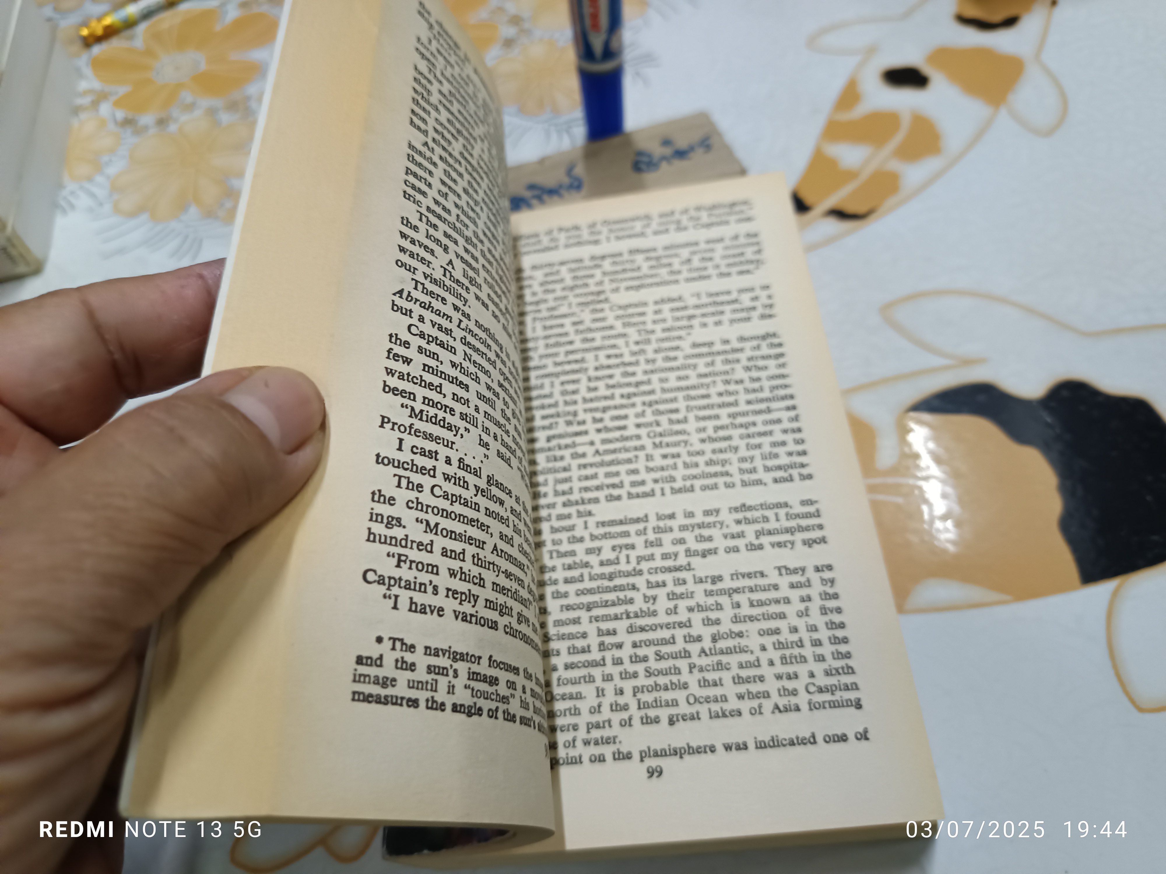 Twenty Thousand Leagues Under The Sea, Jules Verne 1994 , Penguin popular classics