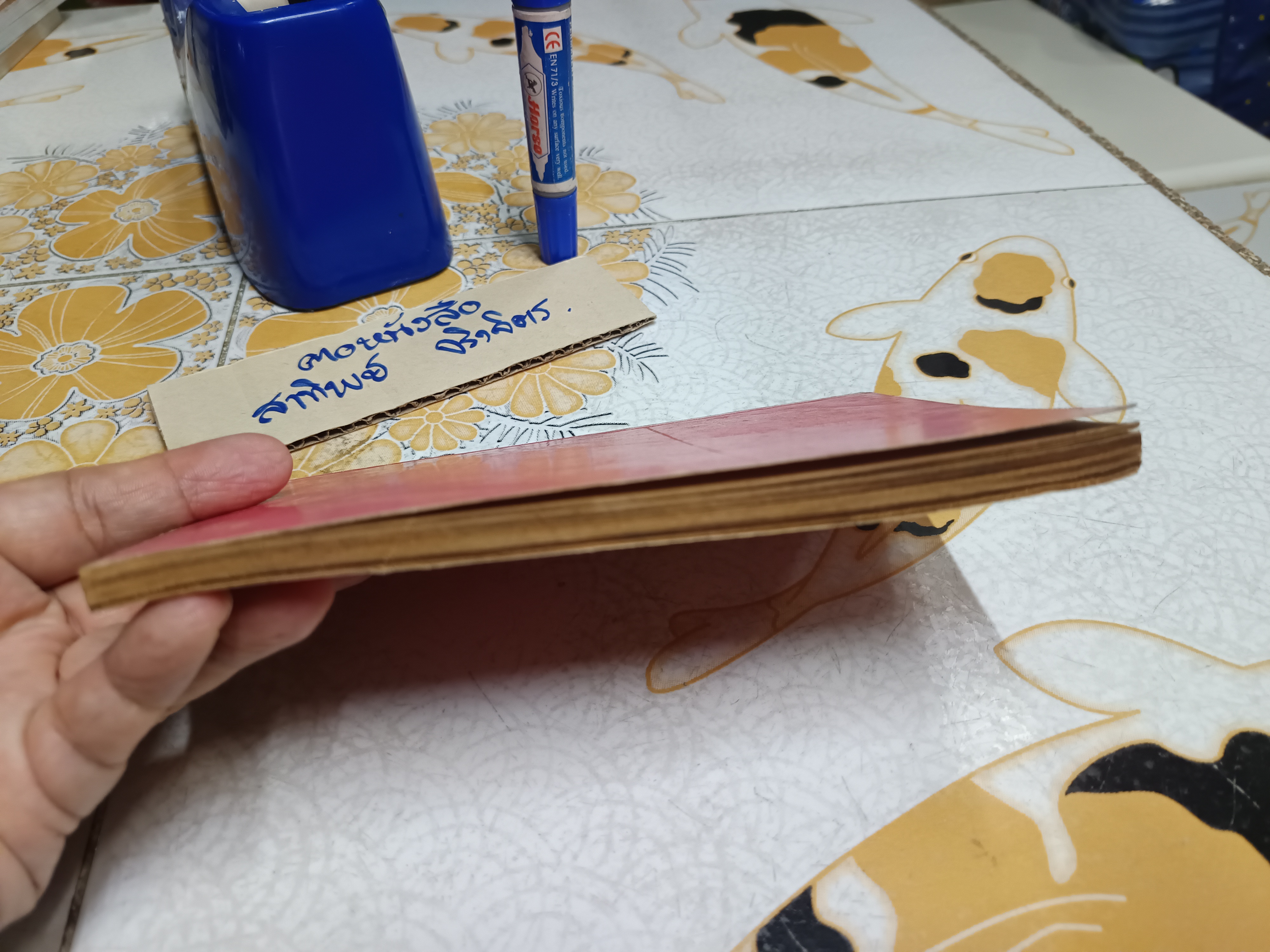 งานนิทรรศการยาจีน CHINESE DRUGS EXHIBITION 1983 คู่มือสมุนไพรตำรับยา - อาหาร - เครื่องดื่ม โดย นางเจนกิจ เวชพงศา (หนังสือมีคราบน้ำ) **สินค้าหมด**