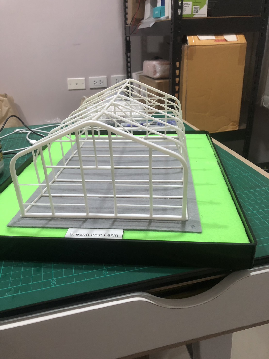 โมเดลโรงเรือน Greenhouse ทรงจั่วโค้ง พลาสติกใส ของจริง 30x32x30 cm