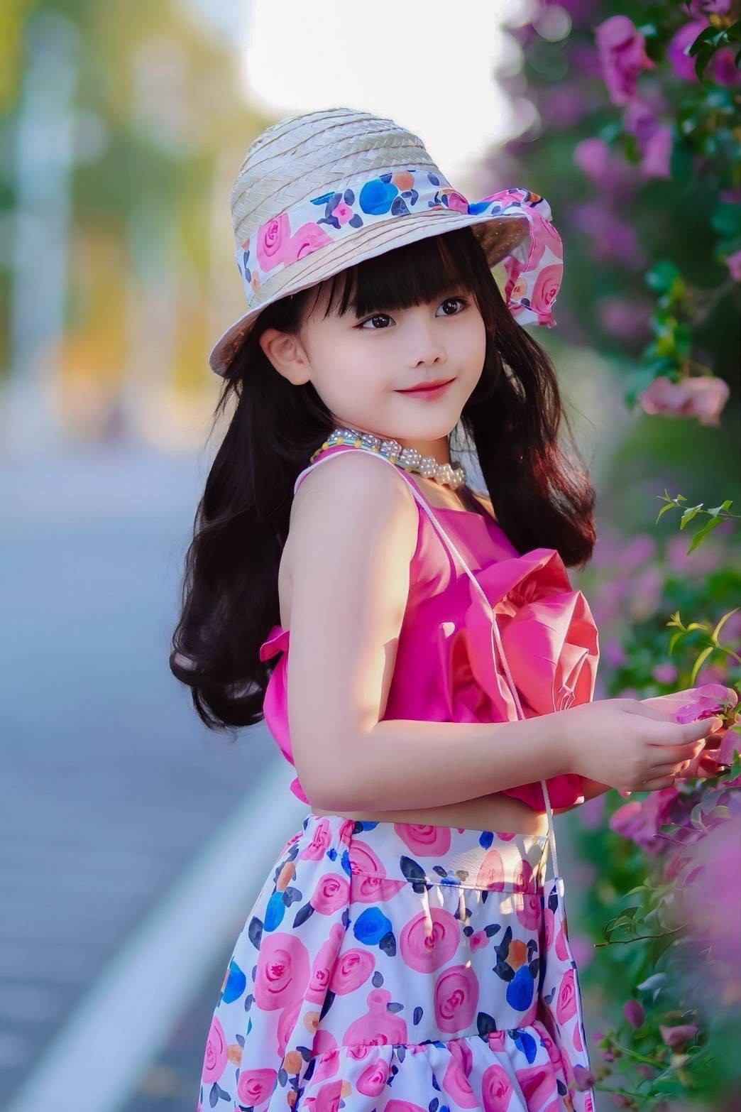 ชุดเด็กset4ชิ้น เสื้อ กระโปรง กระเป๋า หมวกสาน