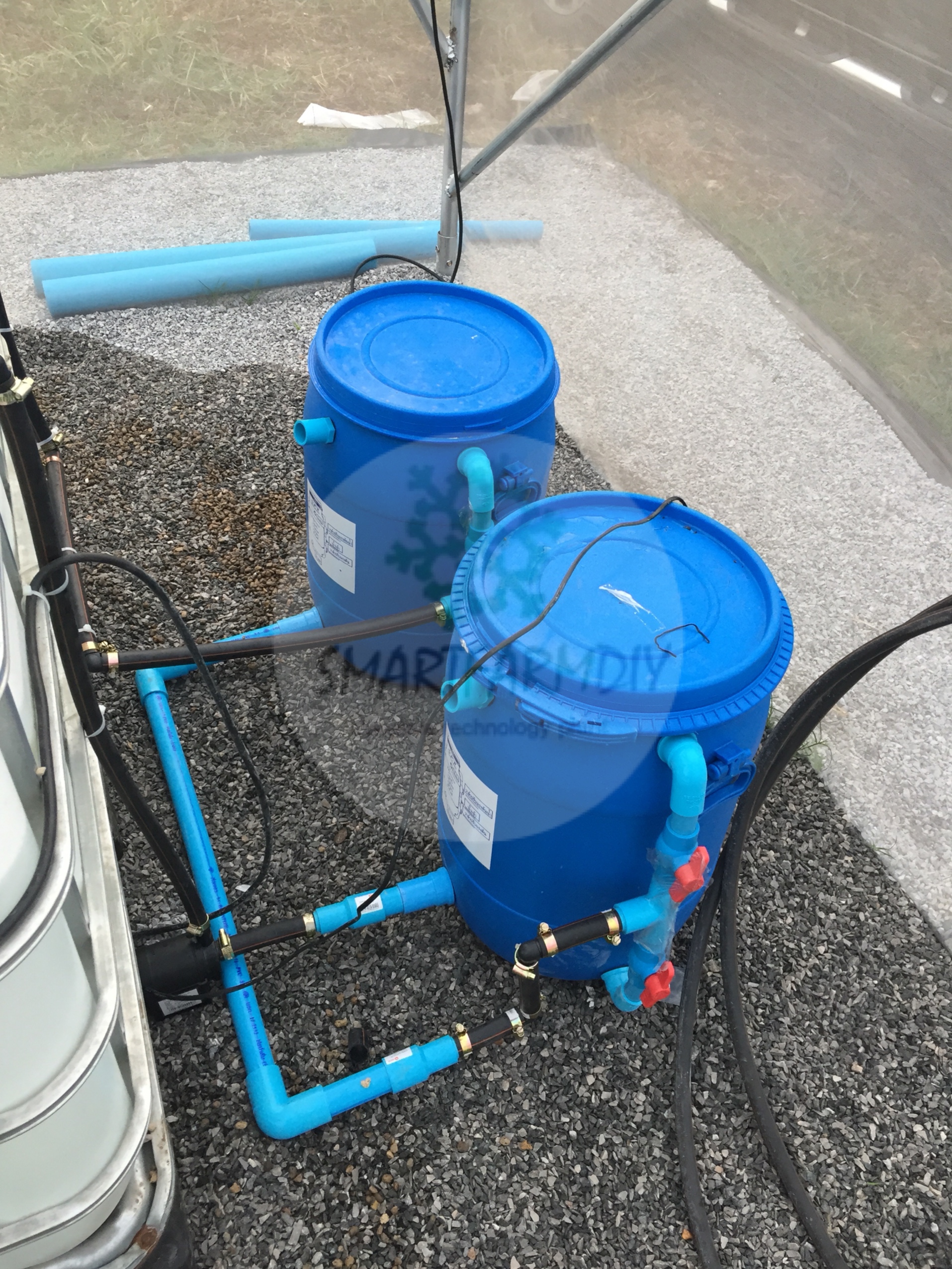 ถังกรองระบบอควาโปรนิกส์ รวมวัสดุกรอง 60 ลิตร