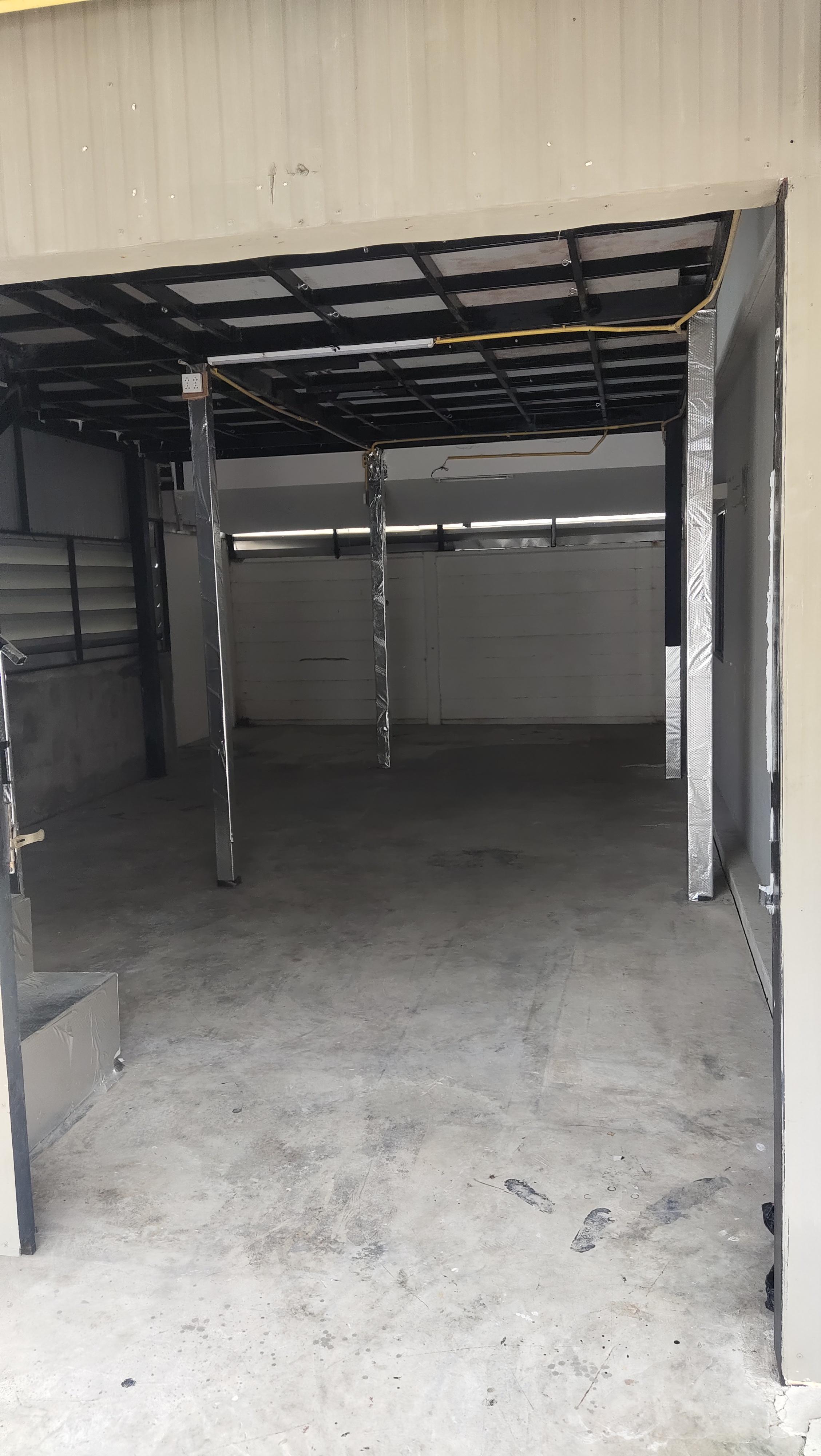 ขายทาวน์เฮ้าส์เดอะคอนเนคสุวรรณภูมิ4กิ่งแก้วซอย37 พร้อมโกดังพร้อมคนเช่า