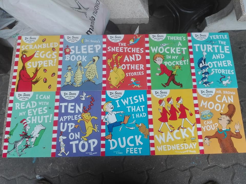 A Classic Case Of Dr Seuss Collection (20 Books Box Set) ** ชุดนี้ ขาดไป 1 เล่ม ลำดับที่ 7 - ABC