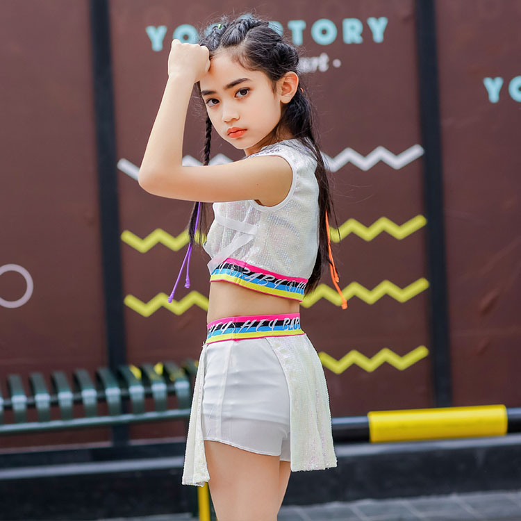 ชุดเต้นเด็กหญิง เสื้อกล้ามกับกางเกงกระโปรง ปักเลื่อม