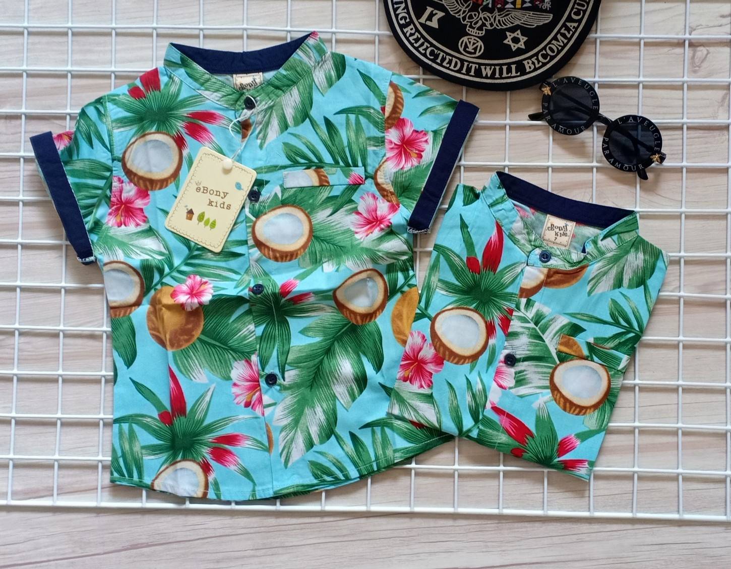 เสื้อเชิ้ตเด็กสดใส ลายมะพร้าว