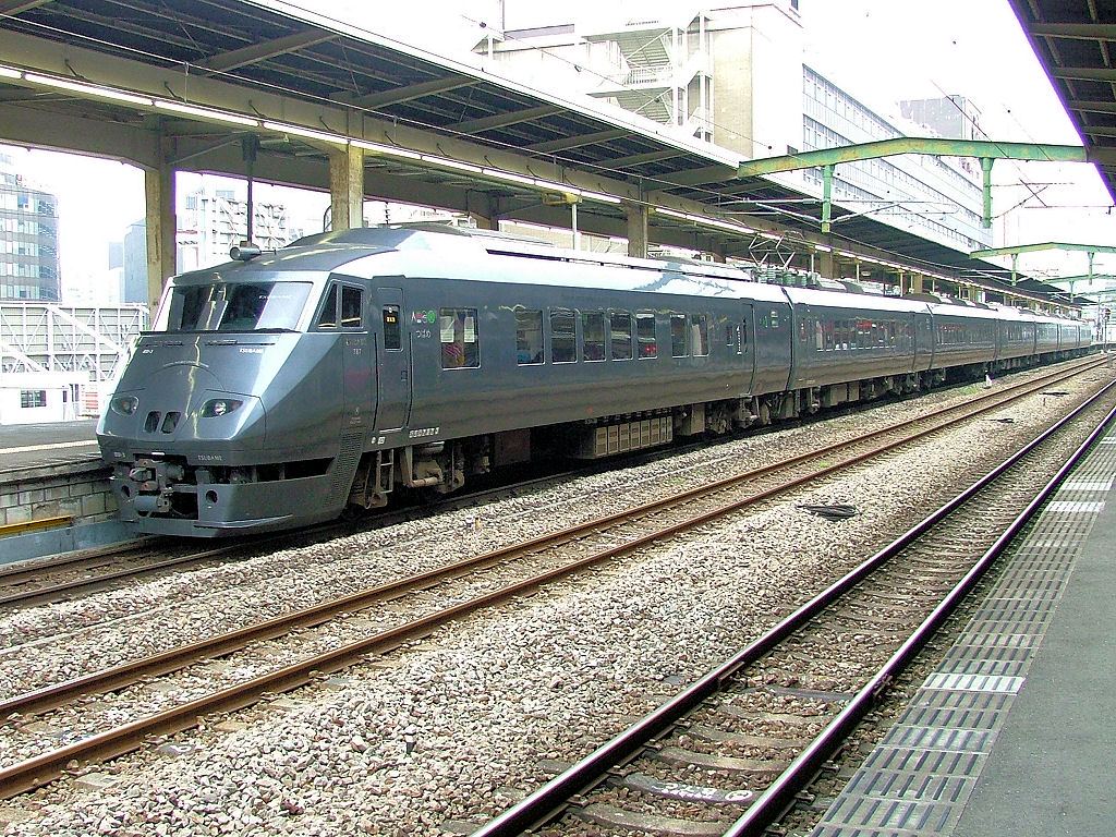 Kato 787 Series Tsubame Train Set (7 cars) - N Scale