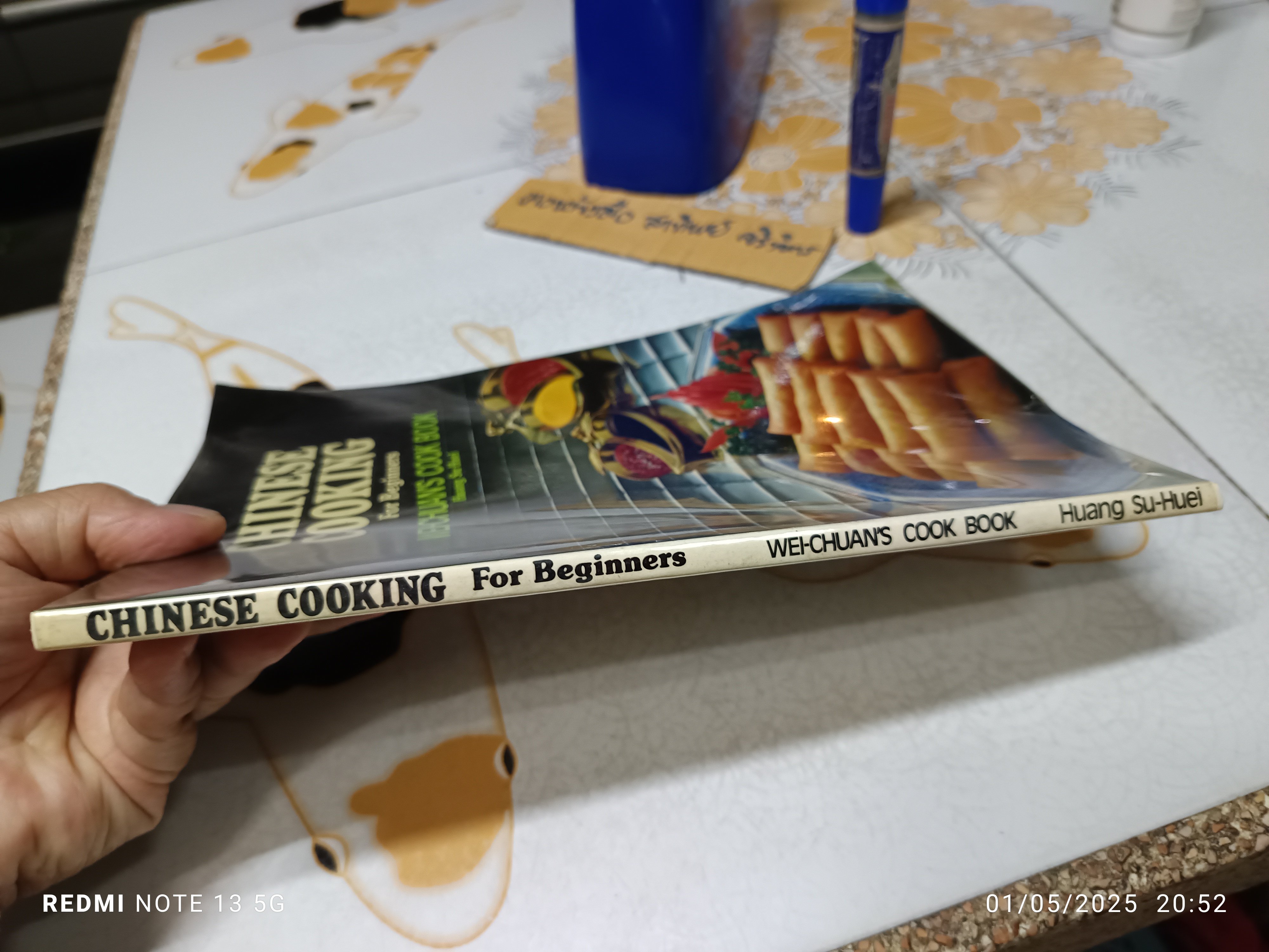 Chinese Cooking For Beginners / Vintage Cookbook, 1984 / Wei-Chuan's Cook Book , Huang Su-Huei