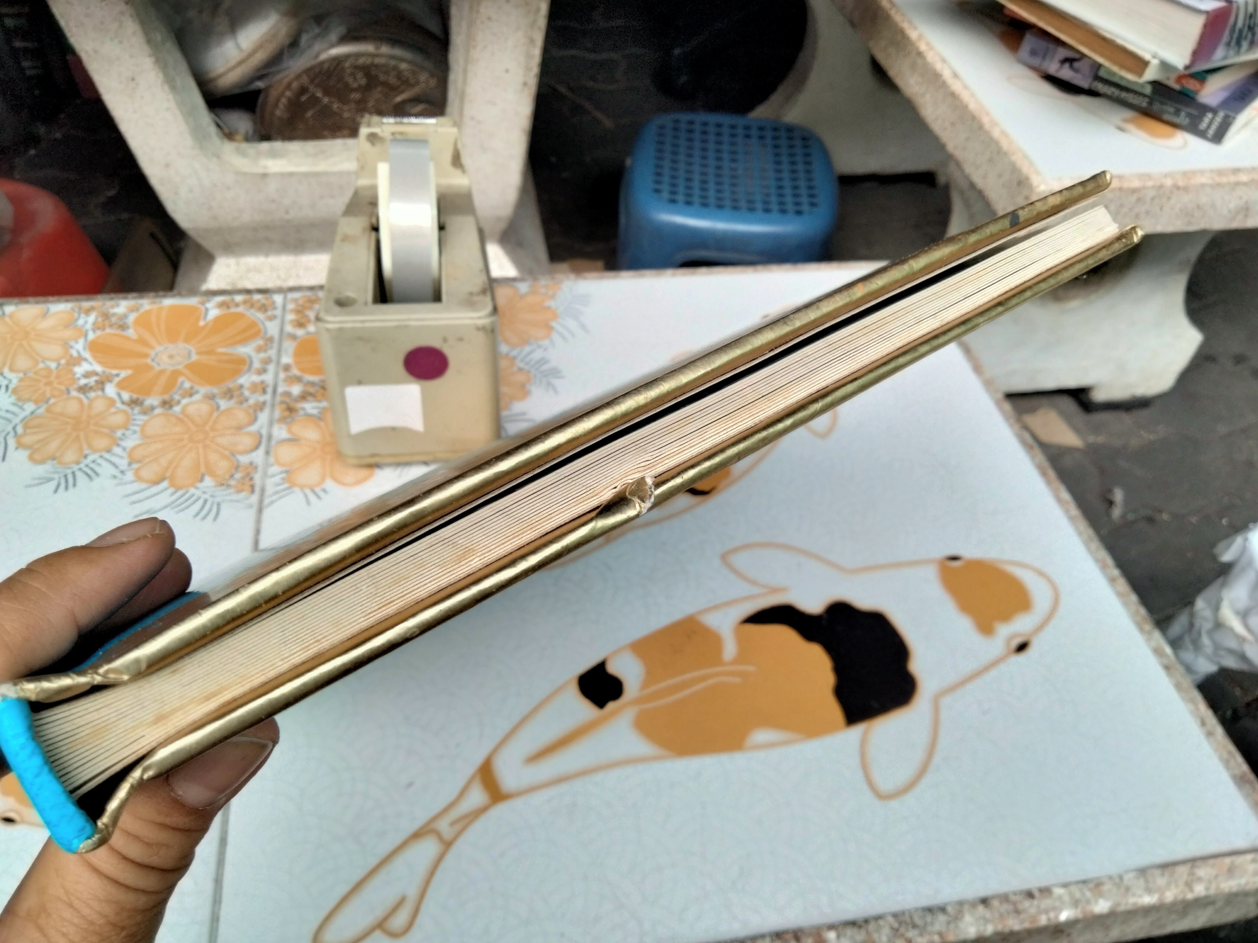 Mitologia เทวตำนานกรีก ฉบับภาษาสเปน **สันด้านบนมีรอยกระแทก (ตามรูป)