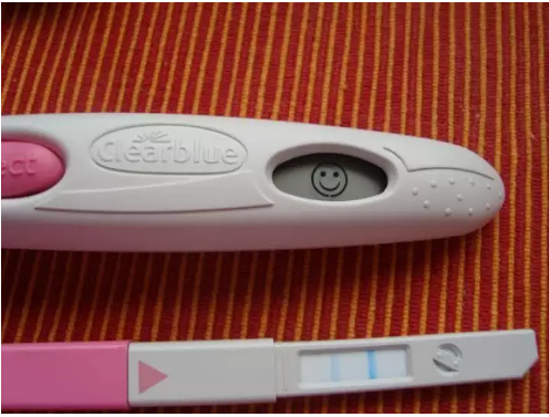 (Pre Order) Clearblue® Digital Ovulation Test Kit 20 Tests อุปกรณ์ทดสอบการตกไข่แบบดิจิตอล