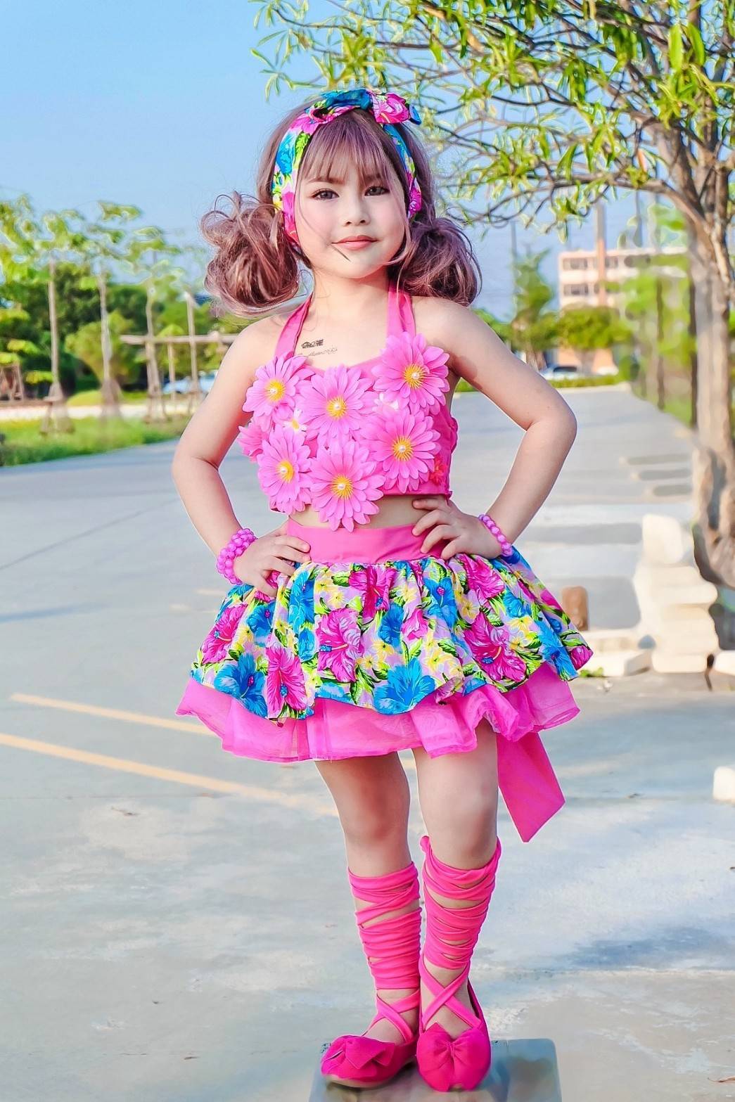 ชุดกระโปรงเด็กหญิง แต่งดอกแจ่มๆ