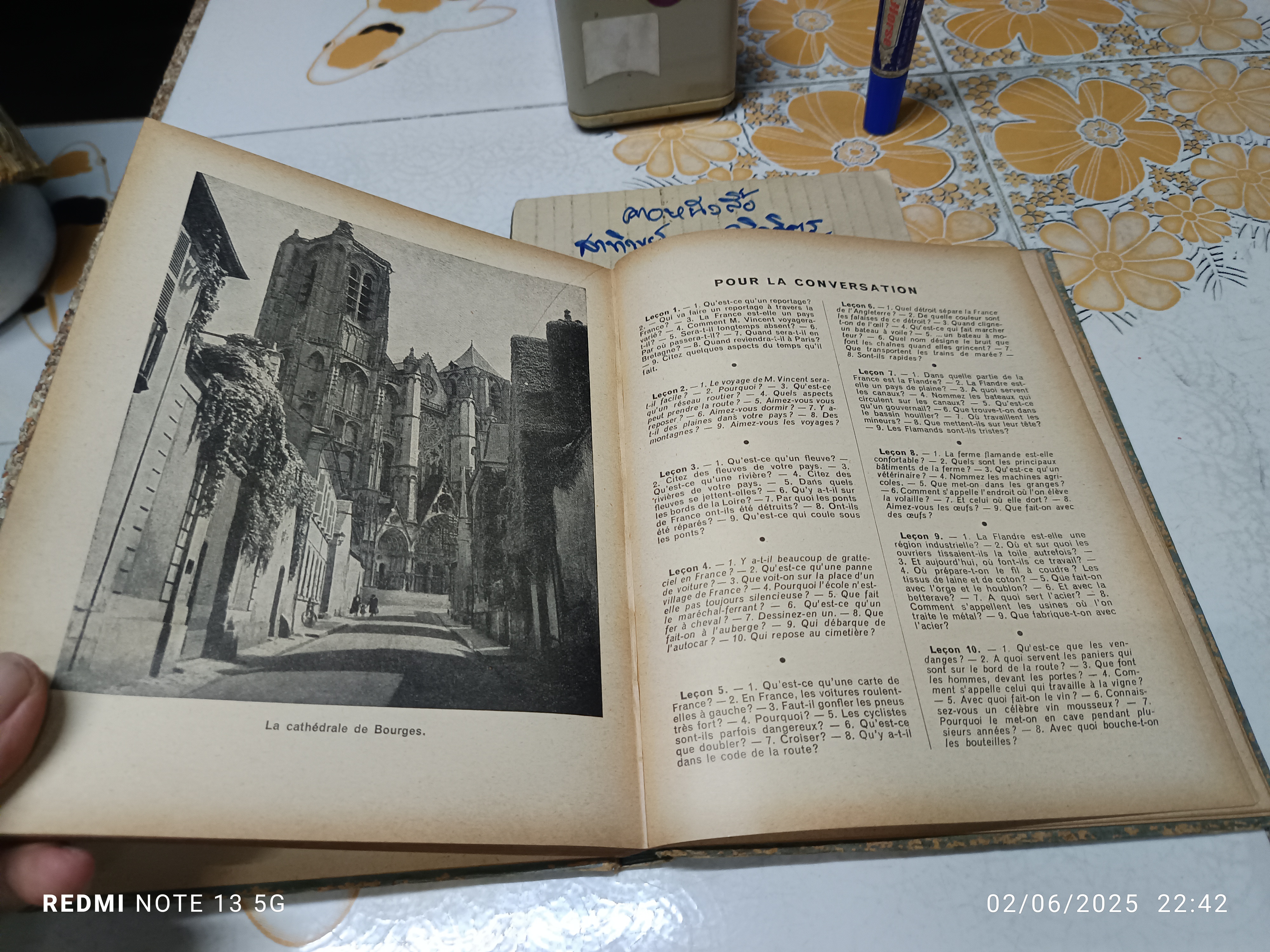 Cours de Langue et de Civilisation Françaises 2 #ตำราเรียนภาษาฝรั่งเศส **สินค้าหมด**