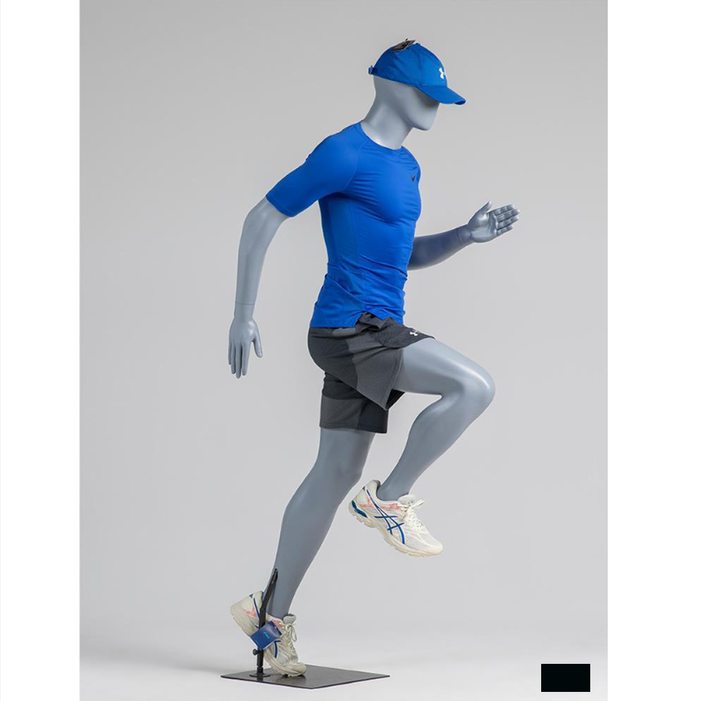 (พรีออเดอร์) หุ่นโชว์ท่าวิ่ง ทำจากวัสดุไฟเบอร์กลาส (R6)