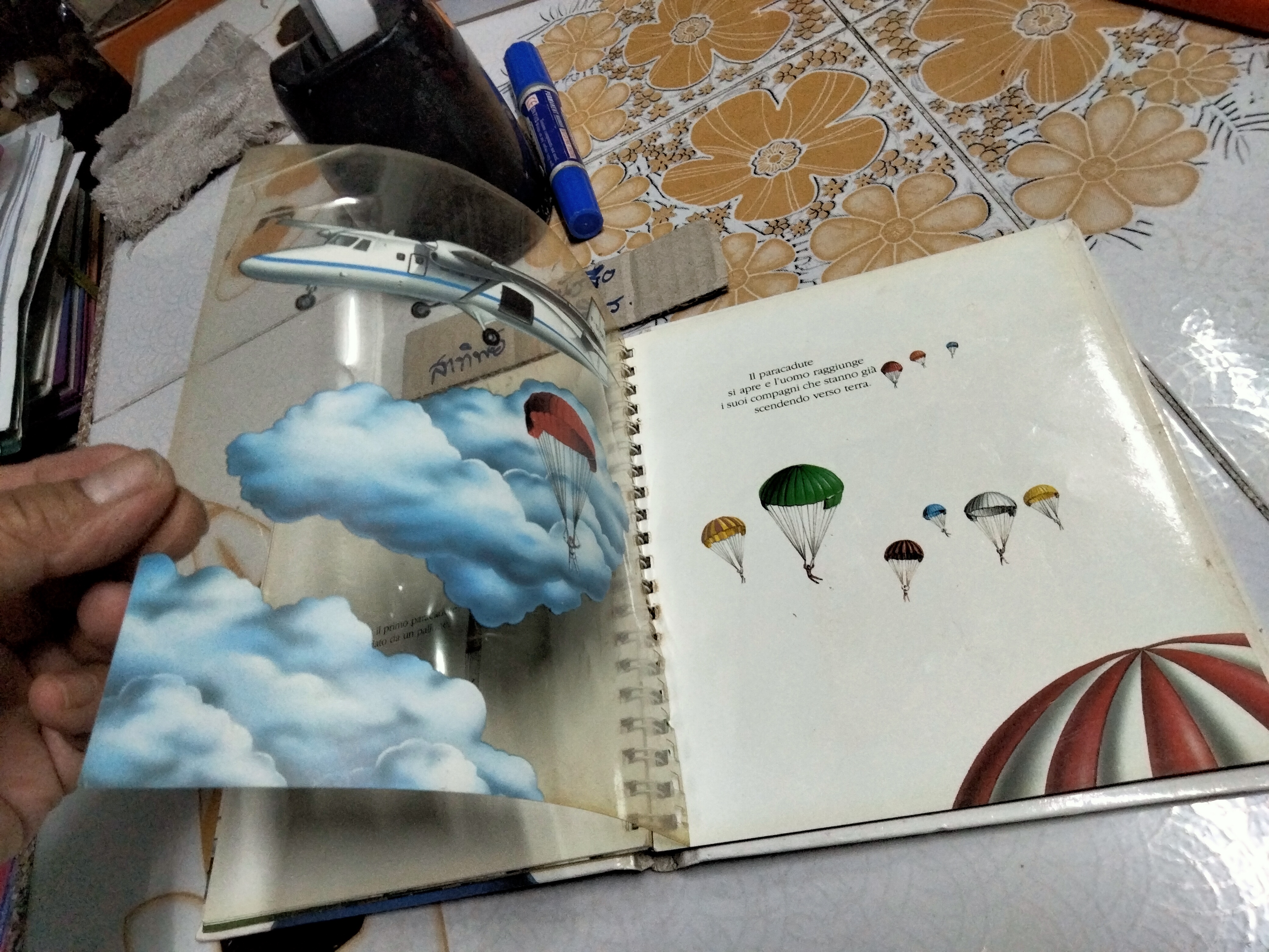 My First Discoveries Book - L'aereo - ภาษาอิตาลี (หนังสือจากห้องสมุด)