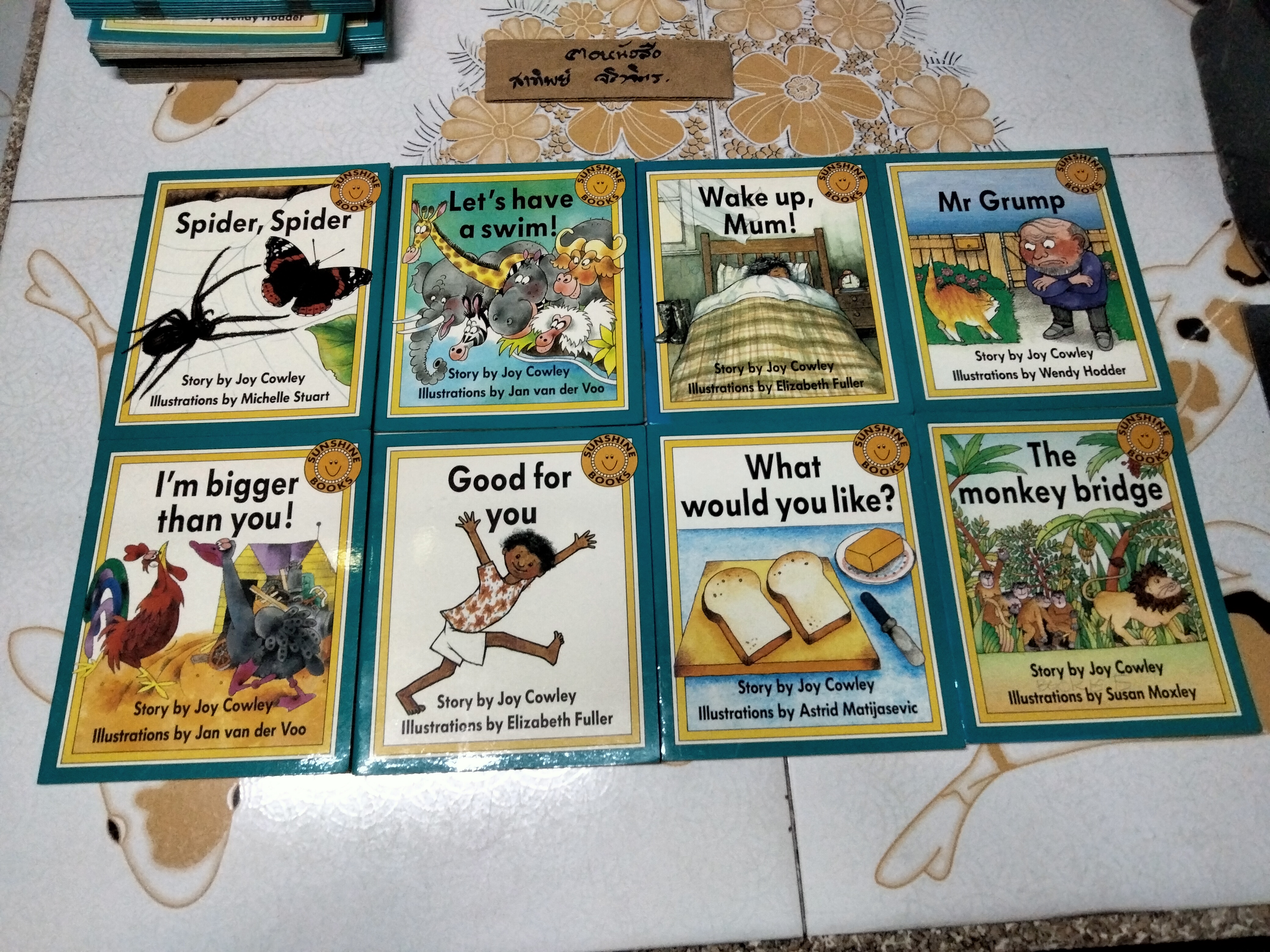 Sunshine Books (level 1) ครบชุด 80 เล่ม (A-J หมวดละ 8 เล่ม) Story by Joy Cowley First Published 1986 **สินค้าหมด**