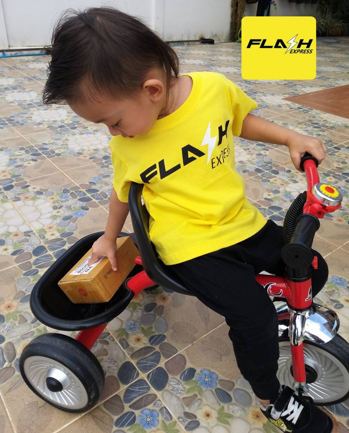 เสื้อเด็ก Flash