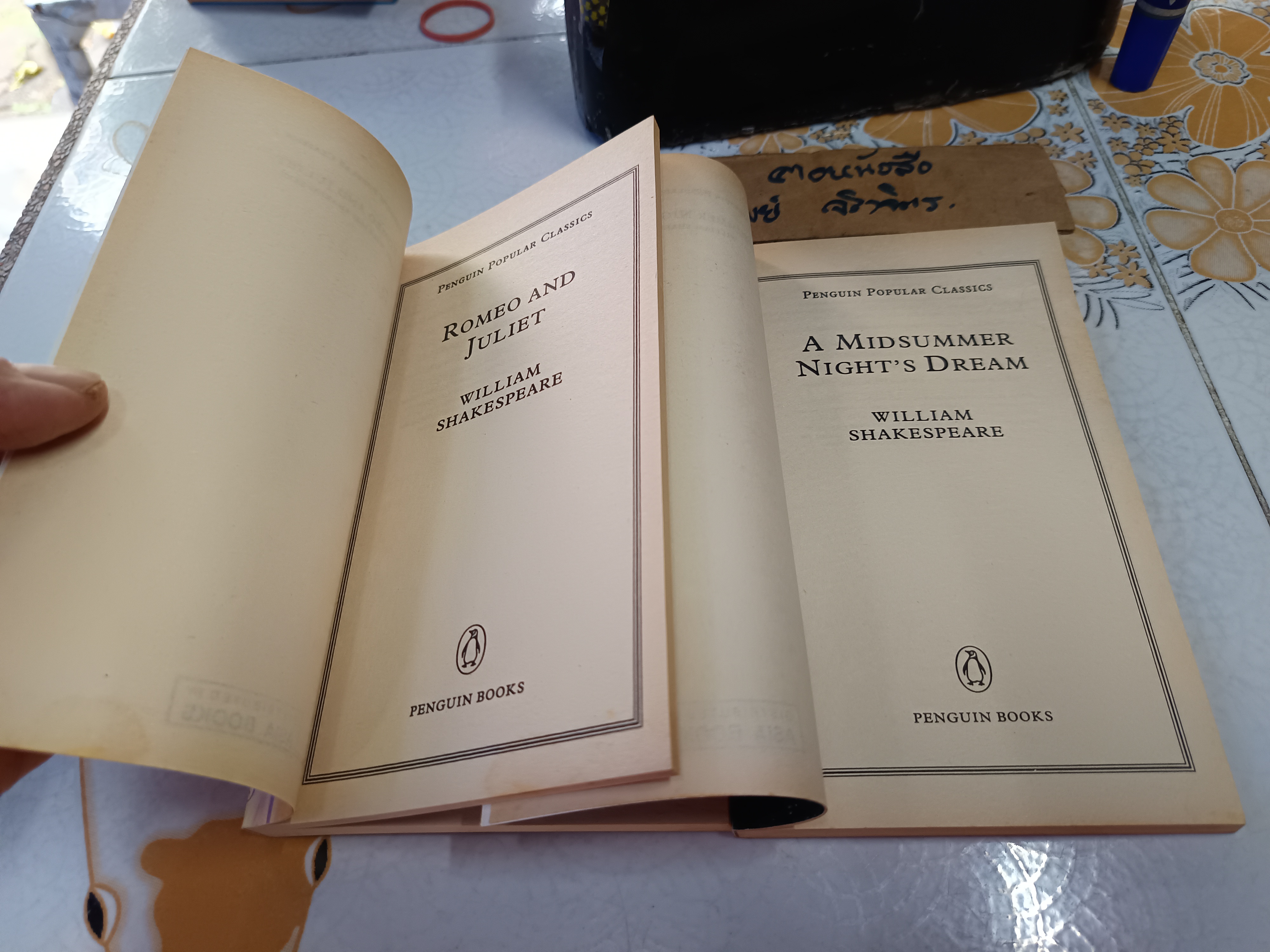 (ขายรวม 2 เล่ม) Romeo and Juliet + A Midsummer Night's Dream / Penguin popular classics / Poetry & Play