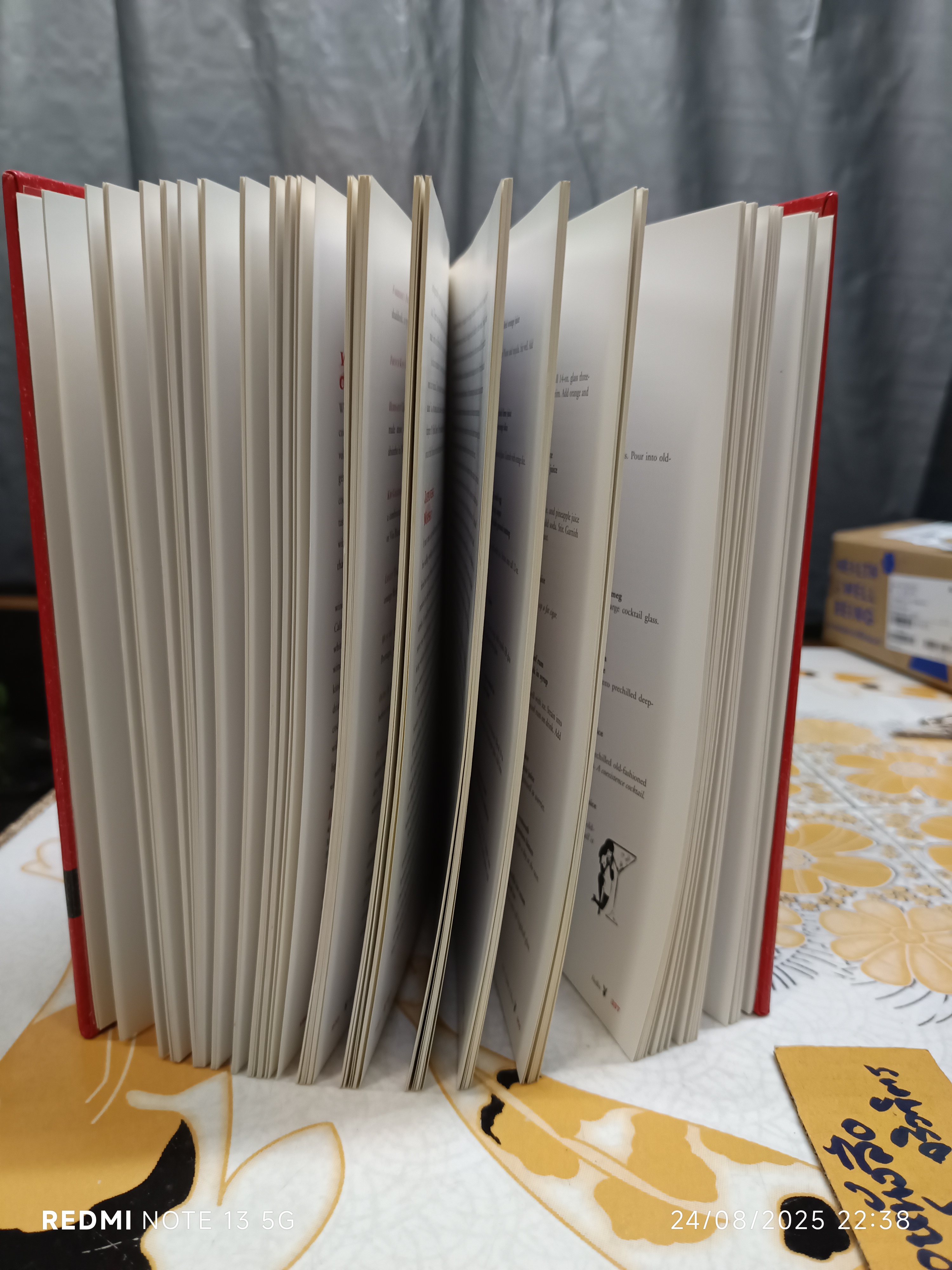 PLAYBOY BARTENDER'S GUIDE (DELUXE EDITION) by Thomas Mario