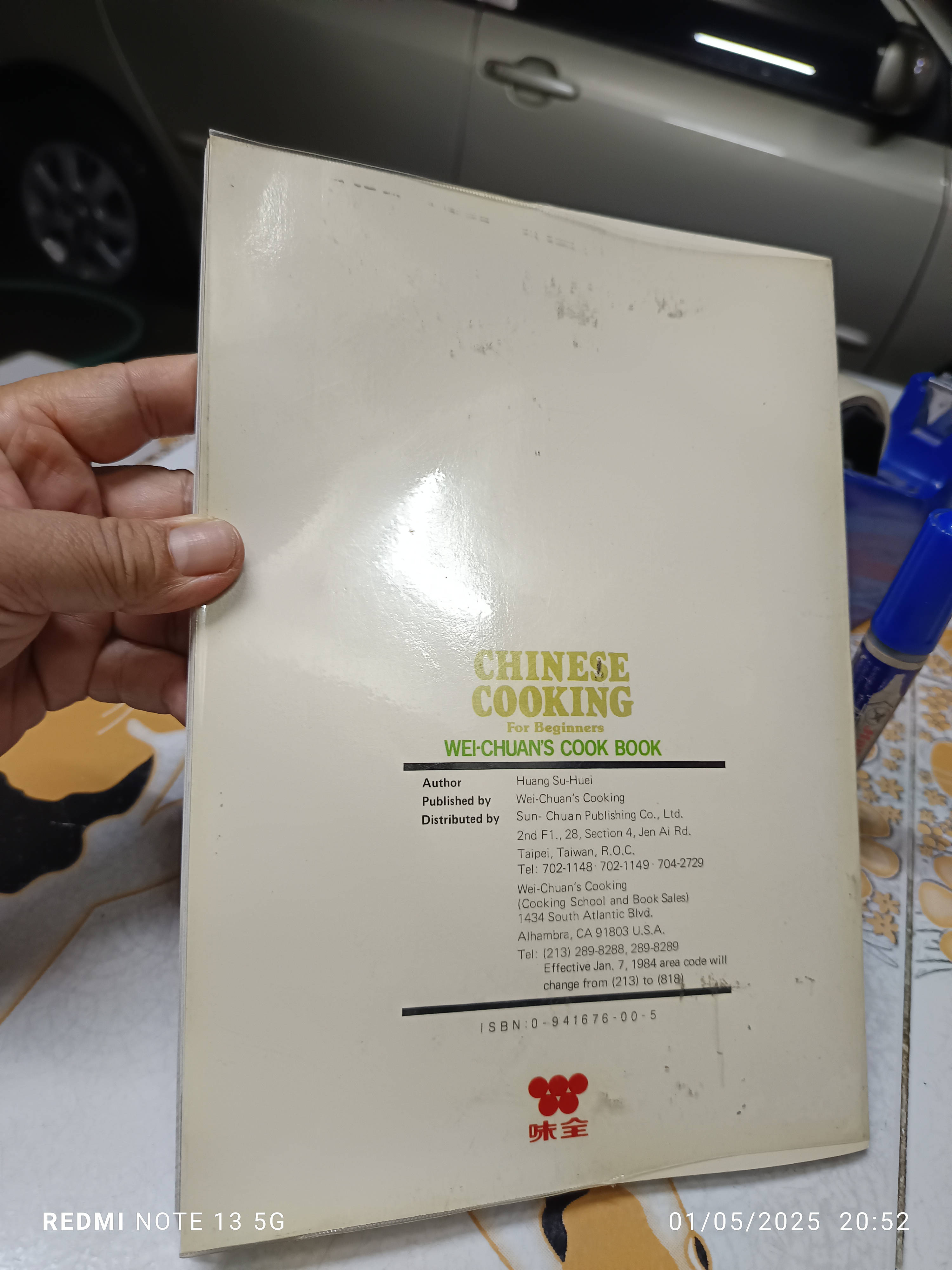 Chinese Cooking For Beginners / Vintage Cookbook, 1984 / Wei-Chuan's Cook Book , Huang Su-Huei